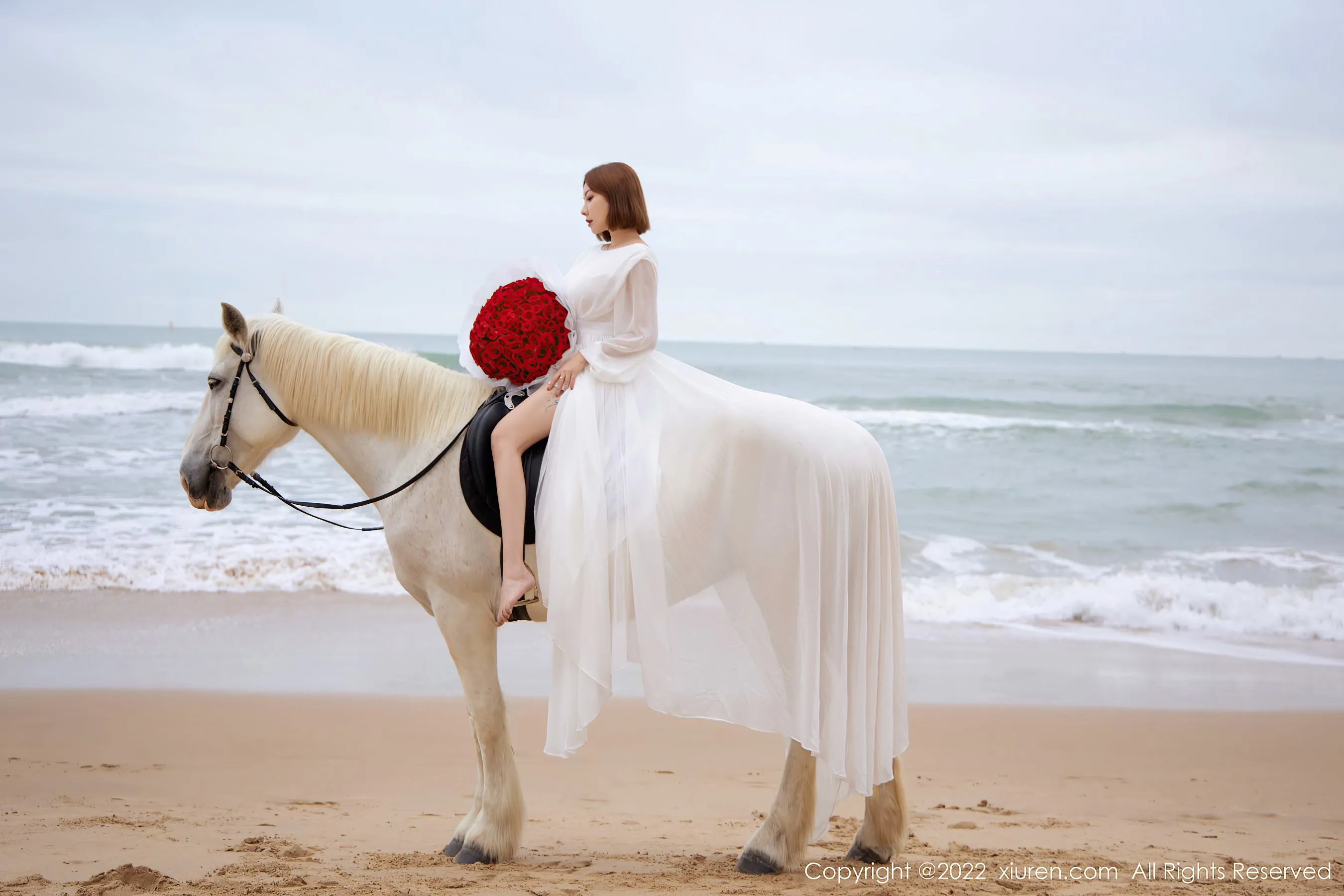 秀人网 No.4853 果儿Victoria 沙滩美臀第13张