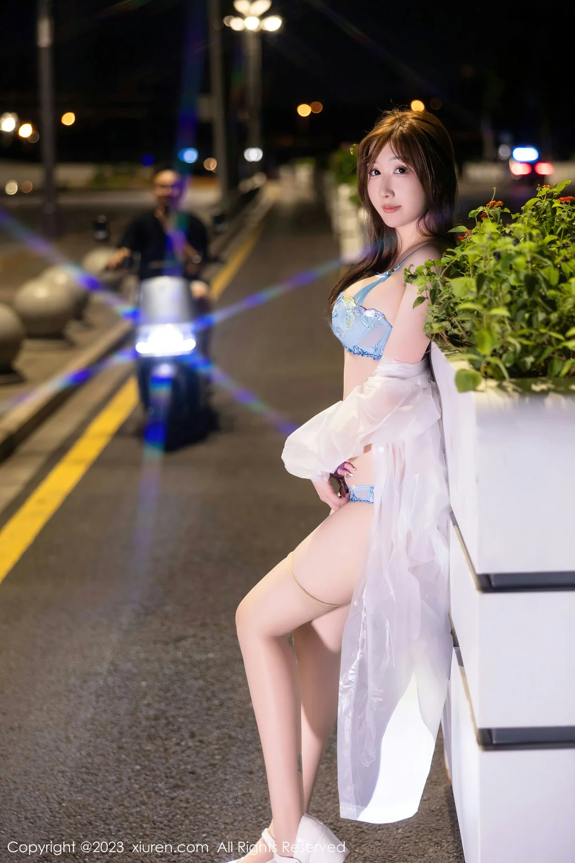  XiuRen 秀人 No.7072 江真真 户外拍摄性感写真 [81P]第25张