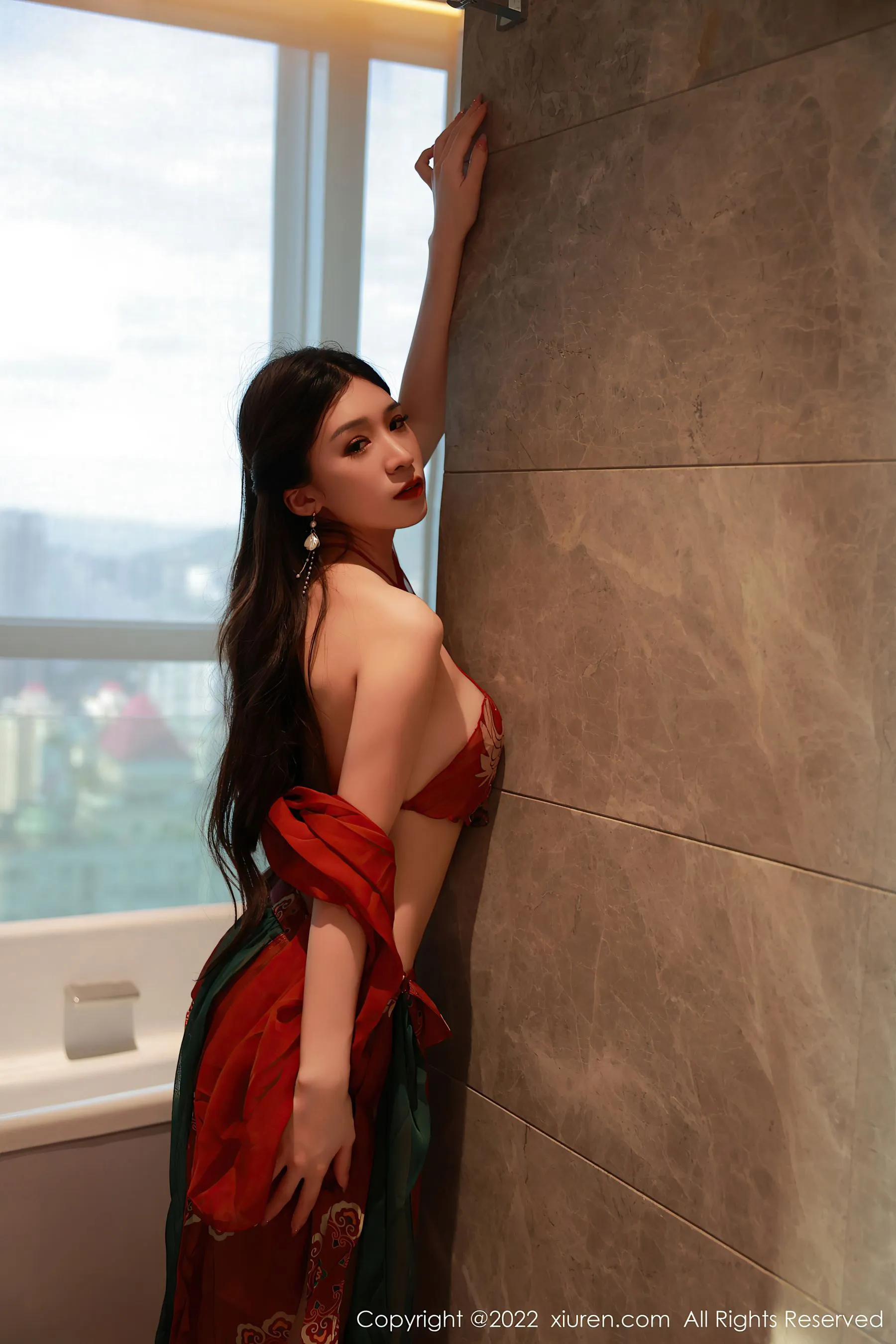  秀人网 No.5682 Hebe韩心雨第11张