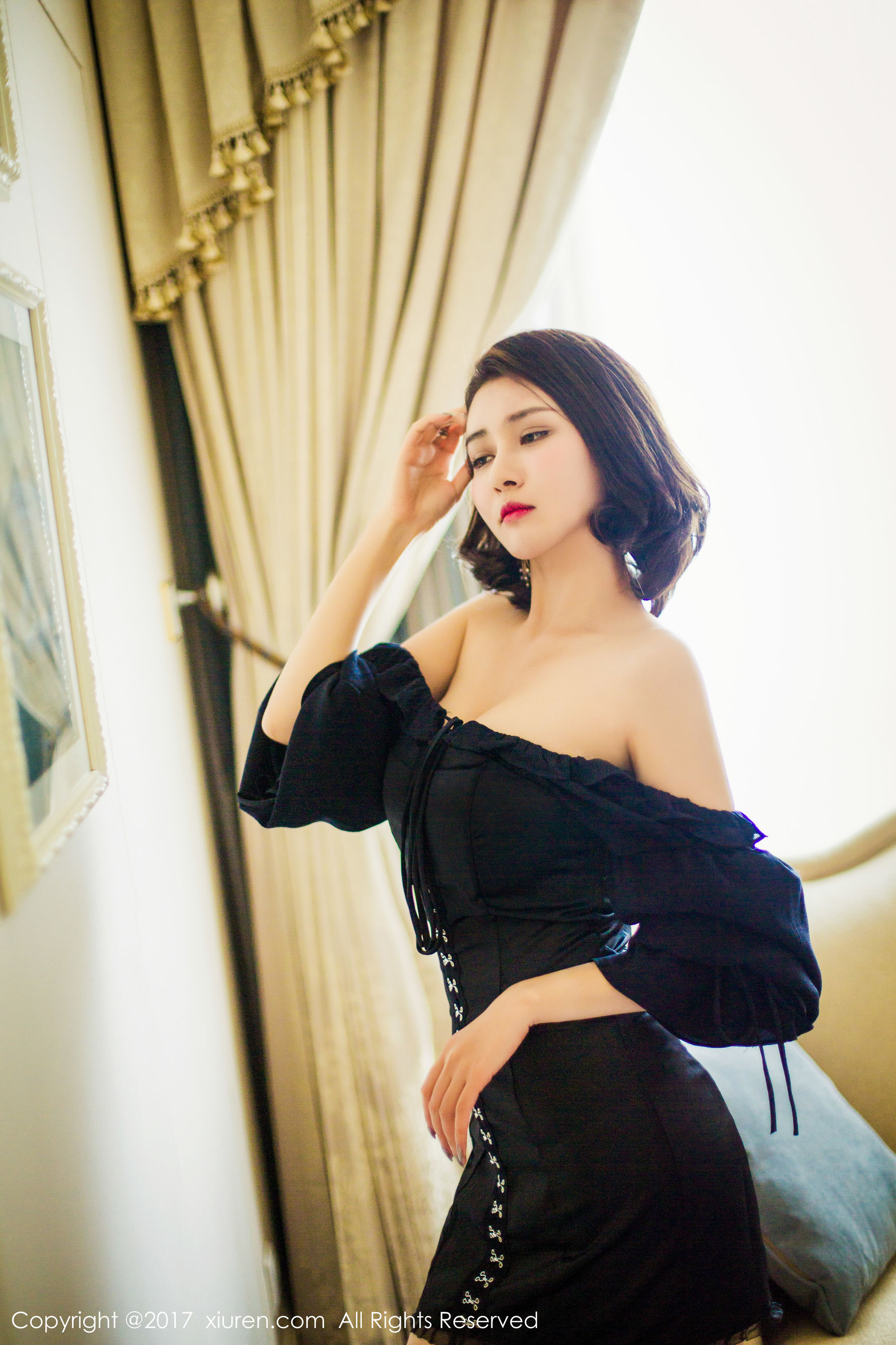 廿十(凯竹)《海边唯美风+性感室内》 秀人 NO.879第9张