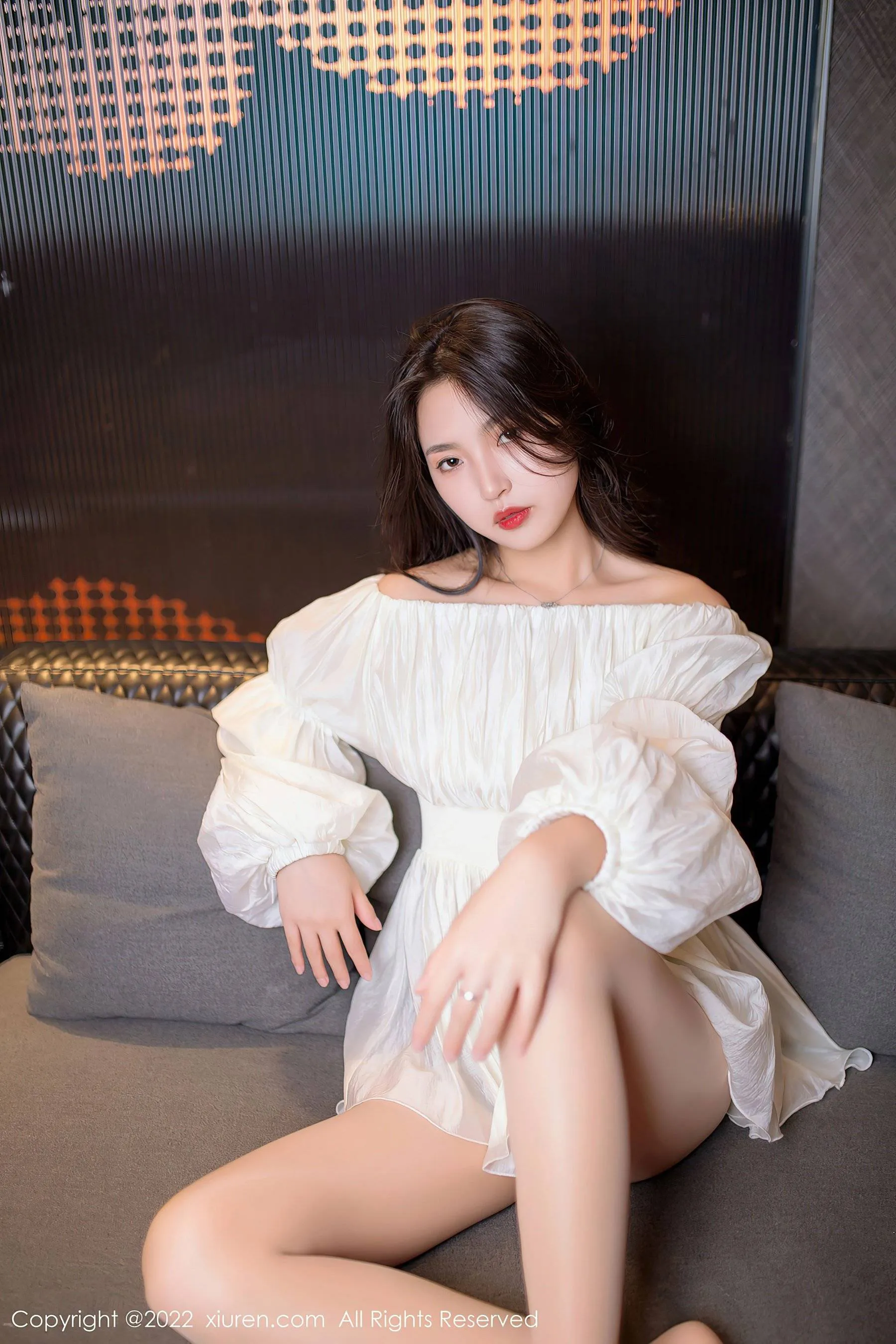  秀人网 No.5399 十九九 新人美腿第15张