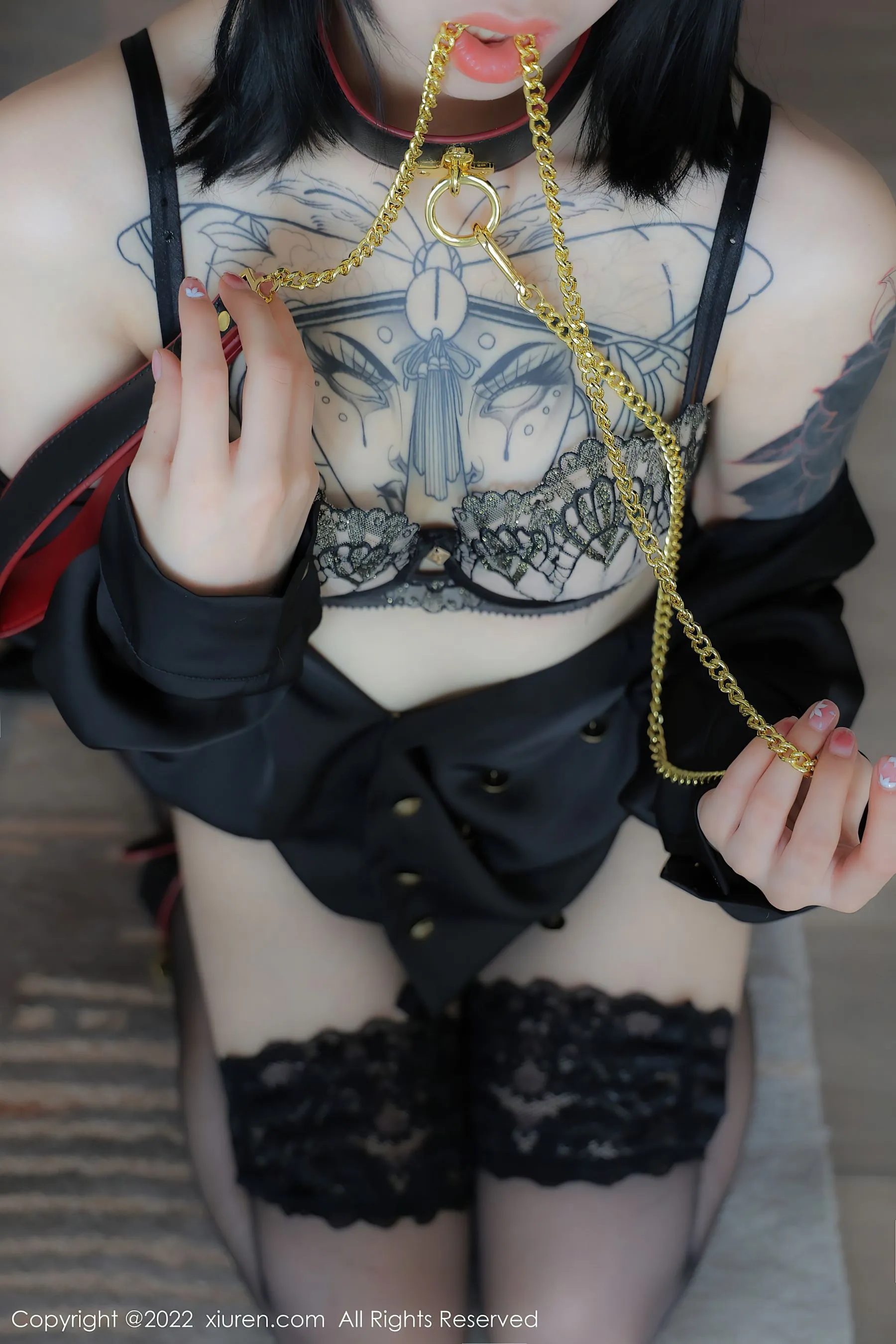  秀人网 No.4927 奶瓶. 黑丝美腿第6张