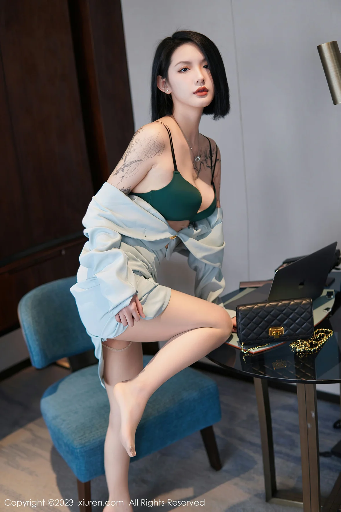  XiuRen 秀人 No.6885 乔一一 诱人原色丝袜性感写真 [75P]第11张