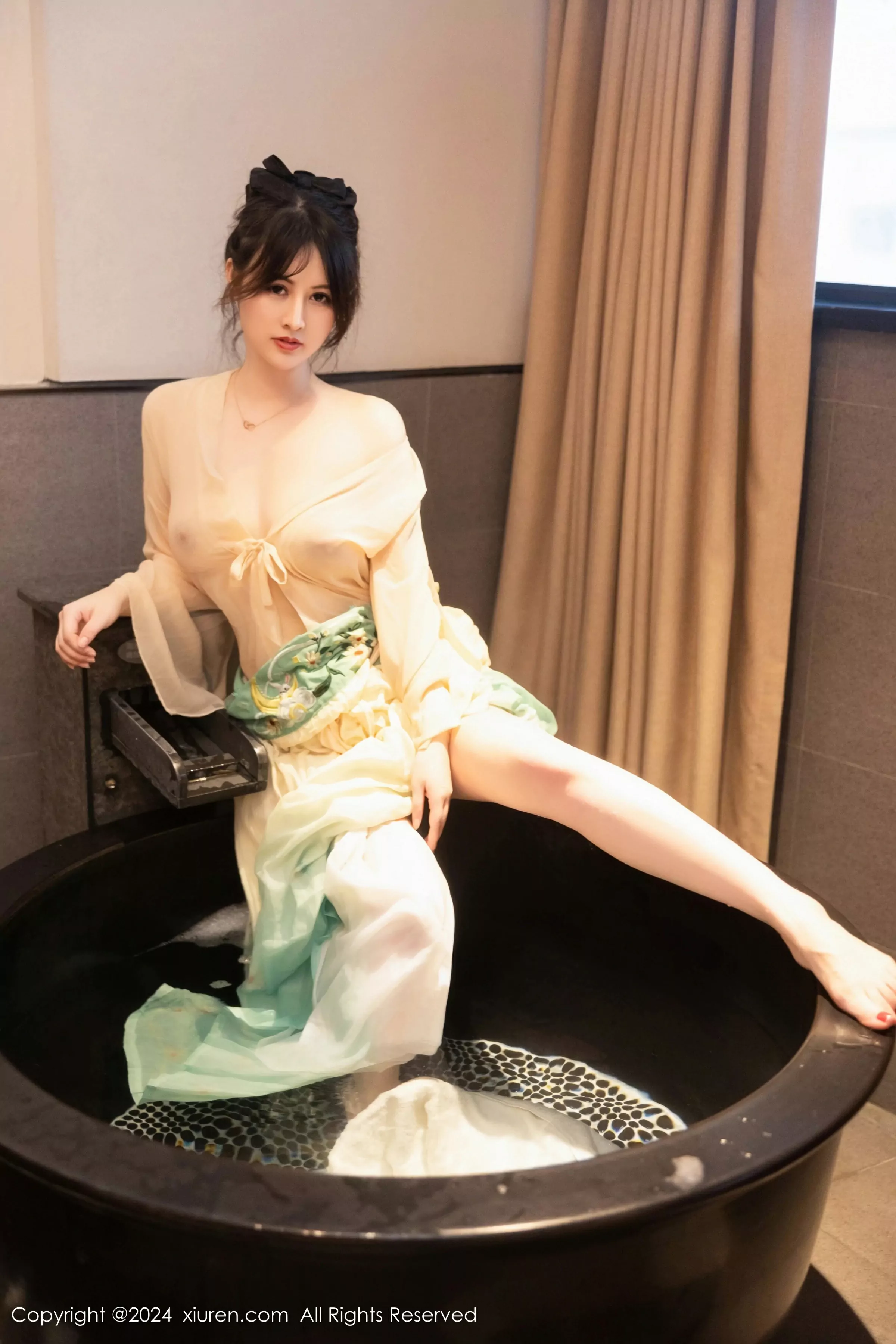  XiuRen 秀人 No.8128 诗诗kiki [82P]第11张