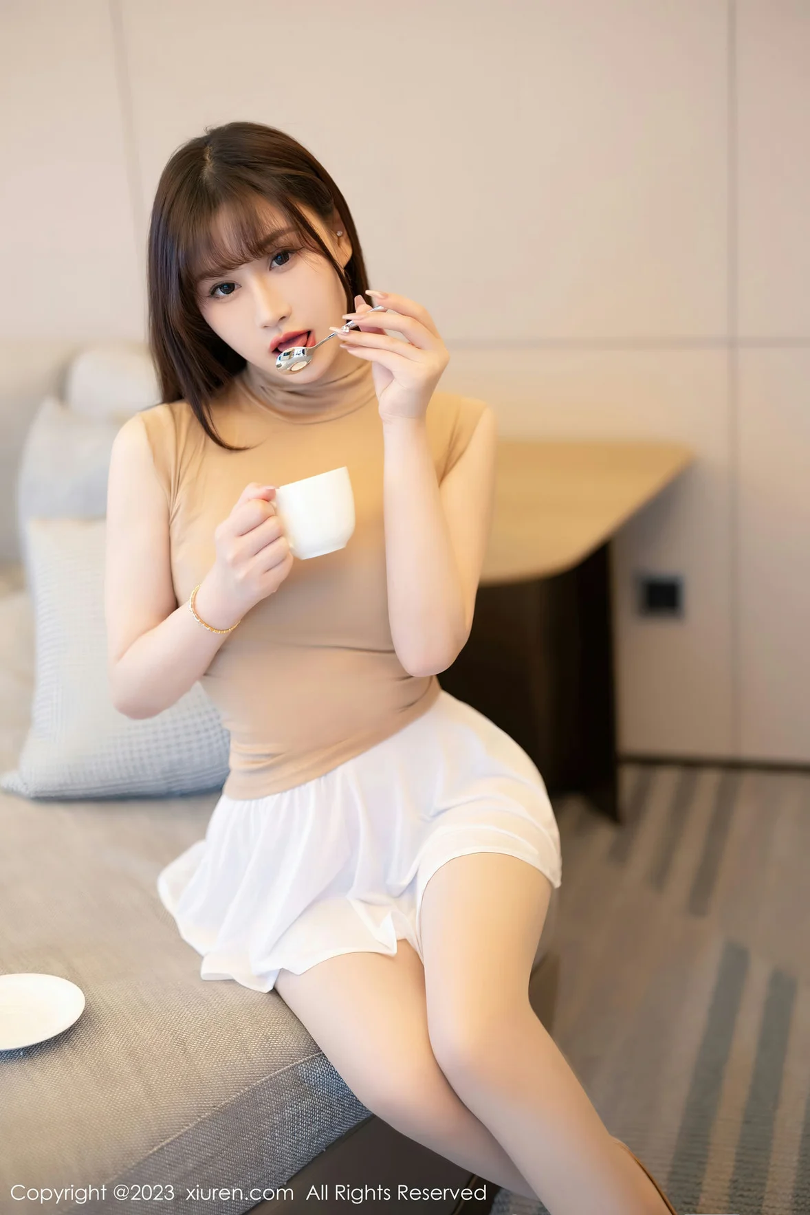  XiuRen 秀人 No.7013 张欣欣 诱人原色丝袜海南岛旅拍 [83P]第3张