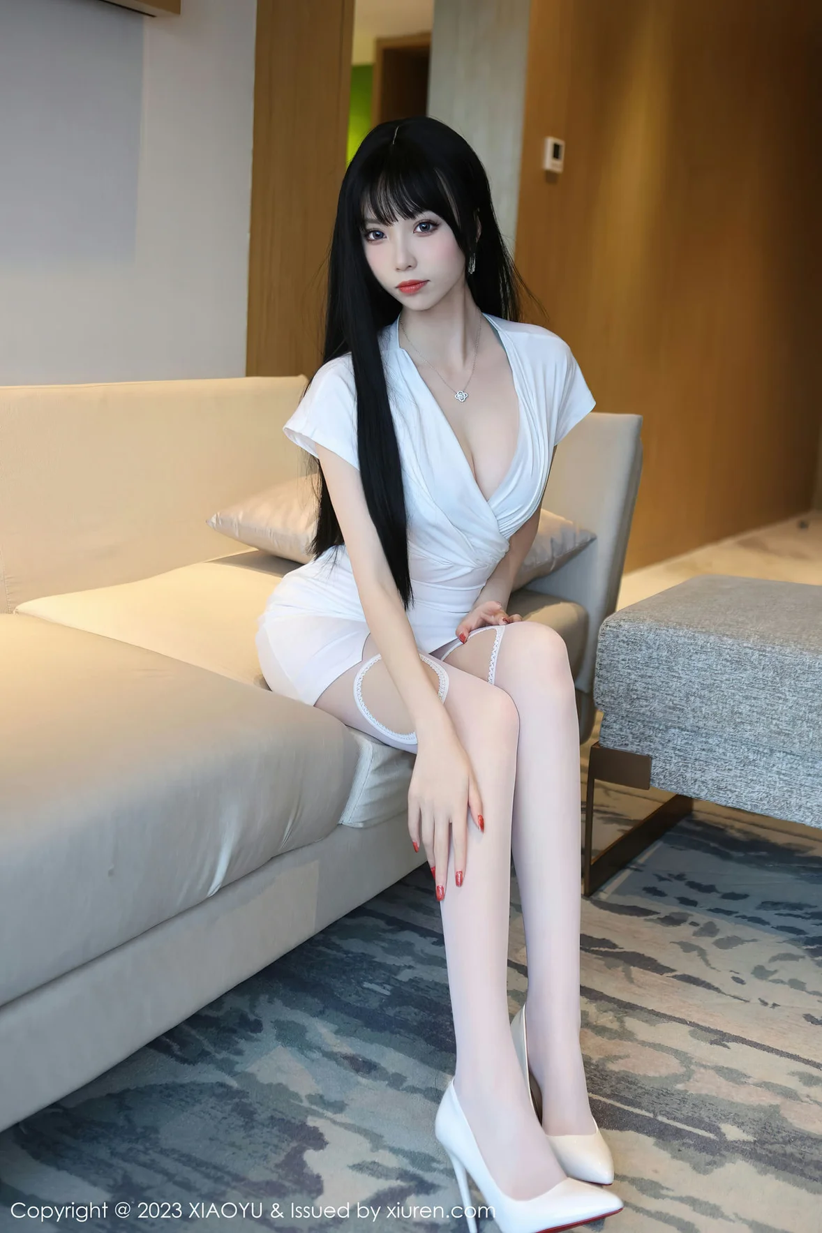  XiuRen 秀人 No.6897 江七七 墨绿色蕾丝内衣性感写真 [81P]第1张