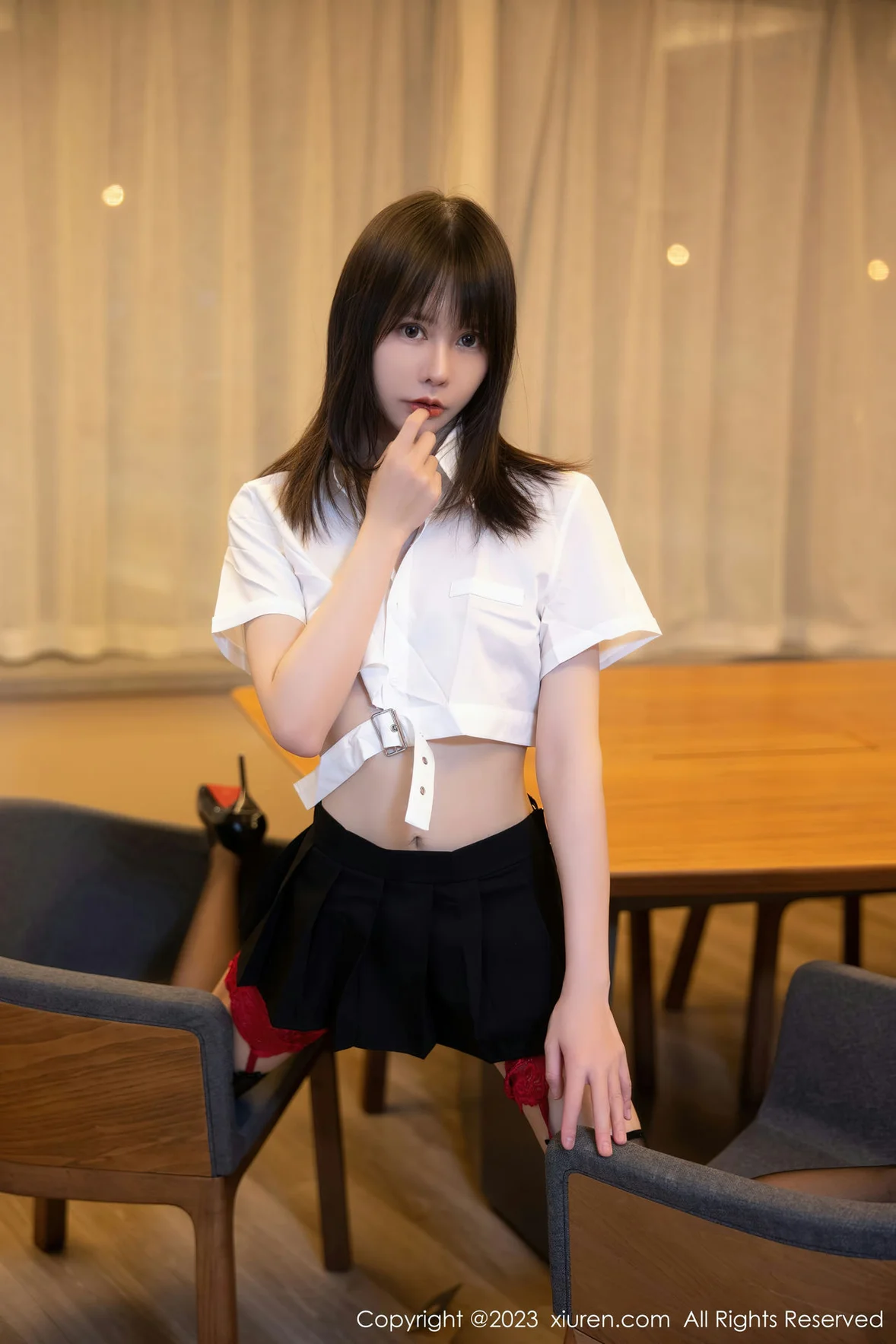  XiuRen 秀人 No.6862 甜佳佳 诱人短裙性感写真 [81P]第10张