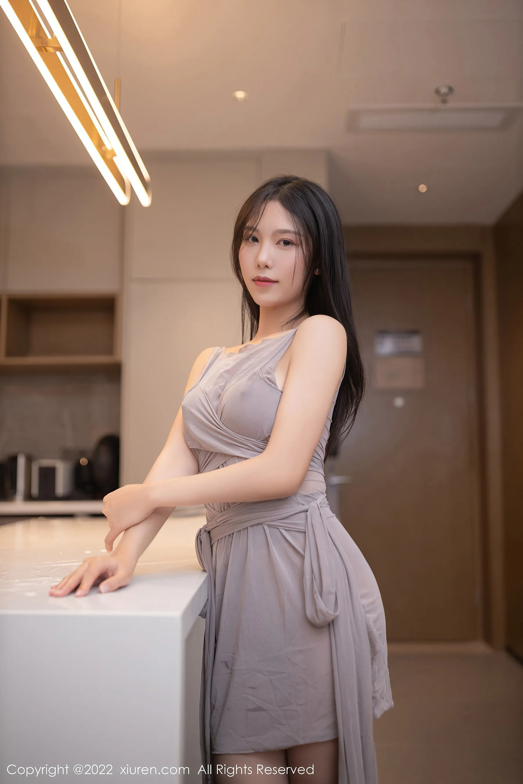  秀人网 No.4727 利世 丝袜美腿御姐写真第18张