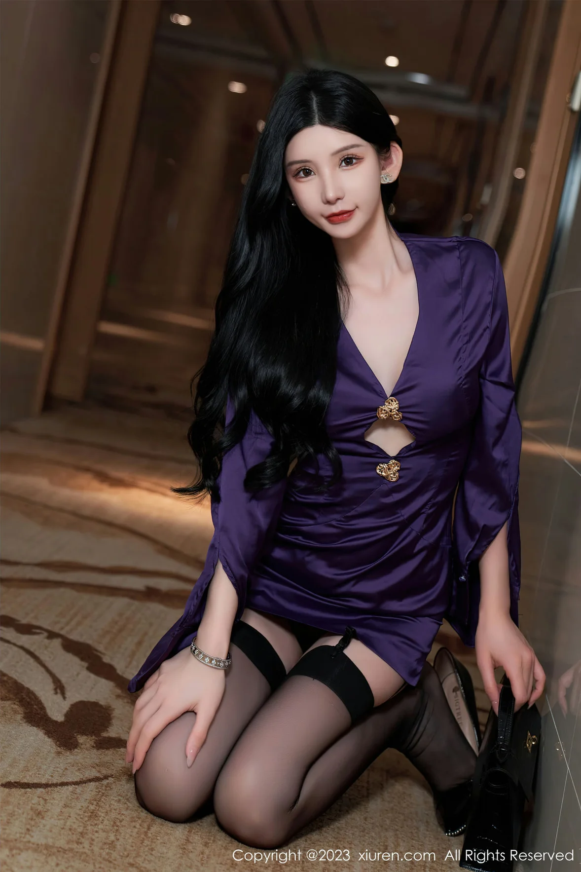  秀人网 No.7398 周于希Sally 主题《老公说，紫色很有韵味》厦门旅拍 [93P]第6张