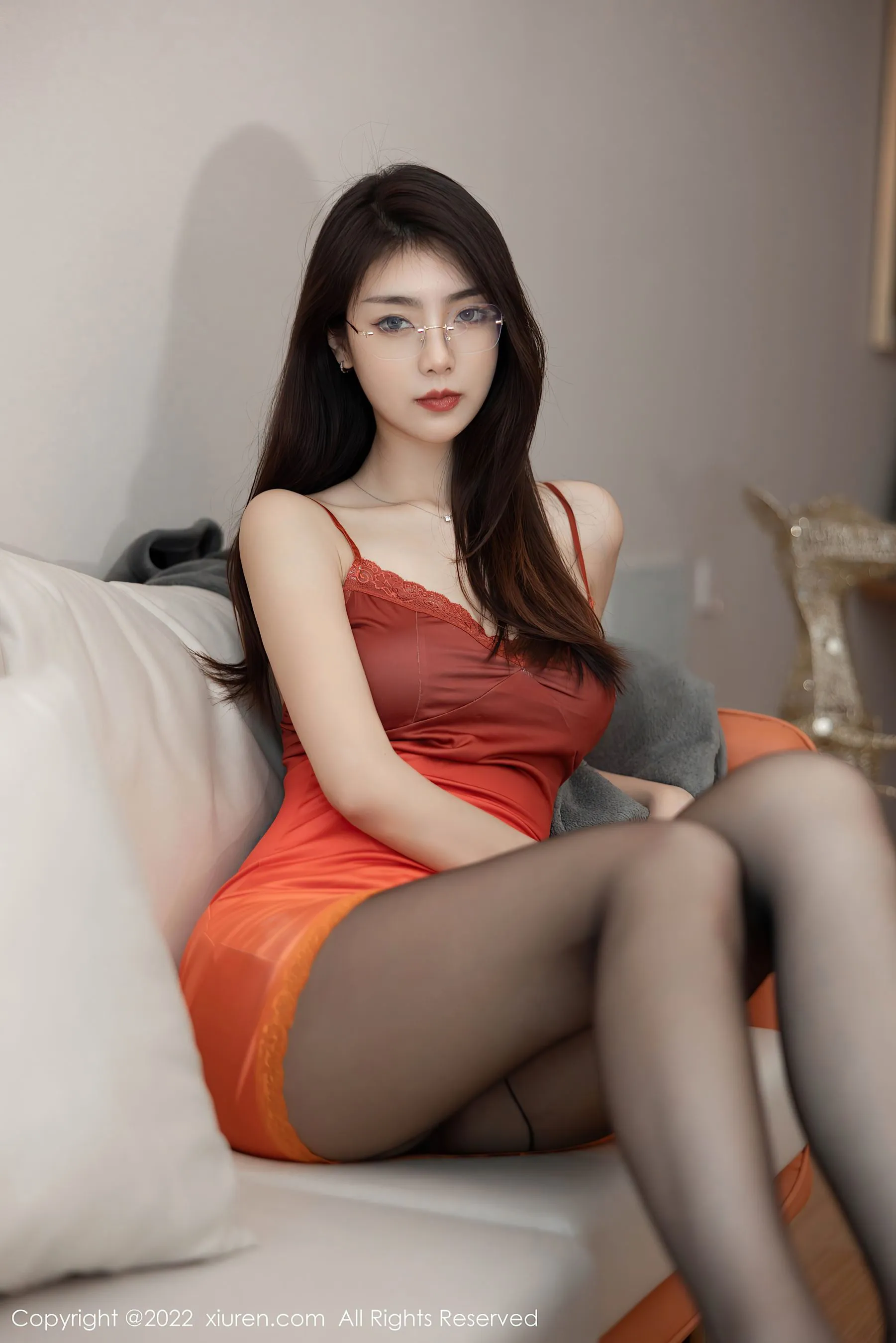  秀人网 No.5378 可樂Vicky 黑丝美腿第14张