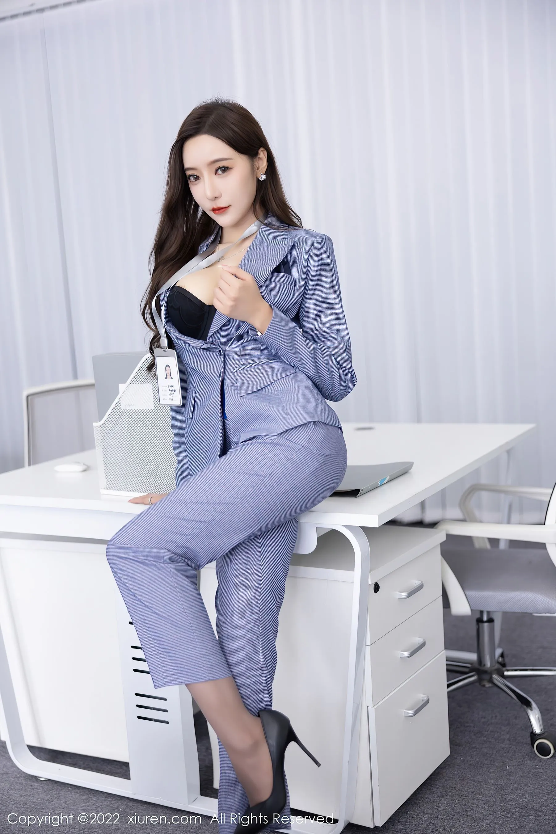  秀人网 No.5629 王馨瑶yanni Ol职业装第19张