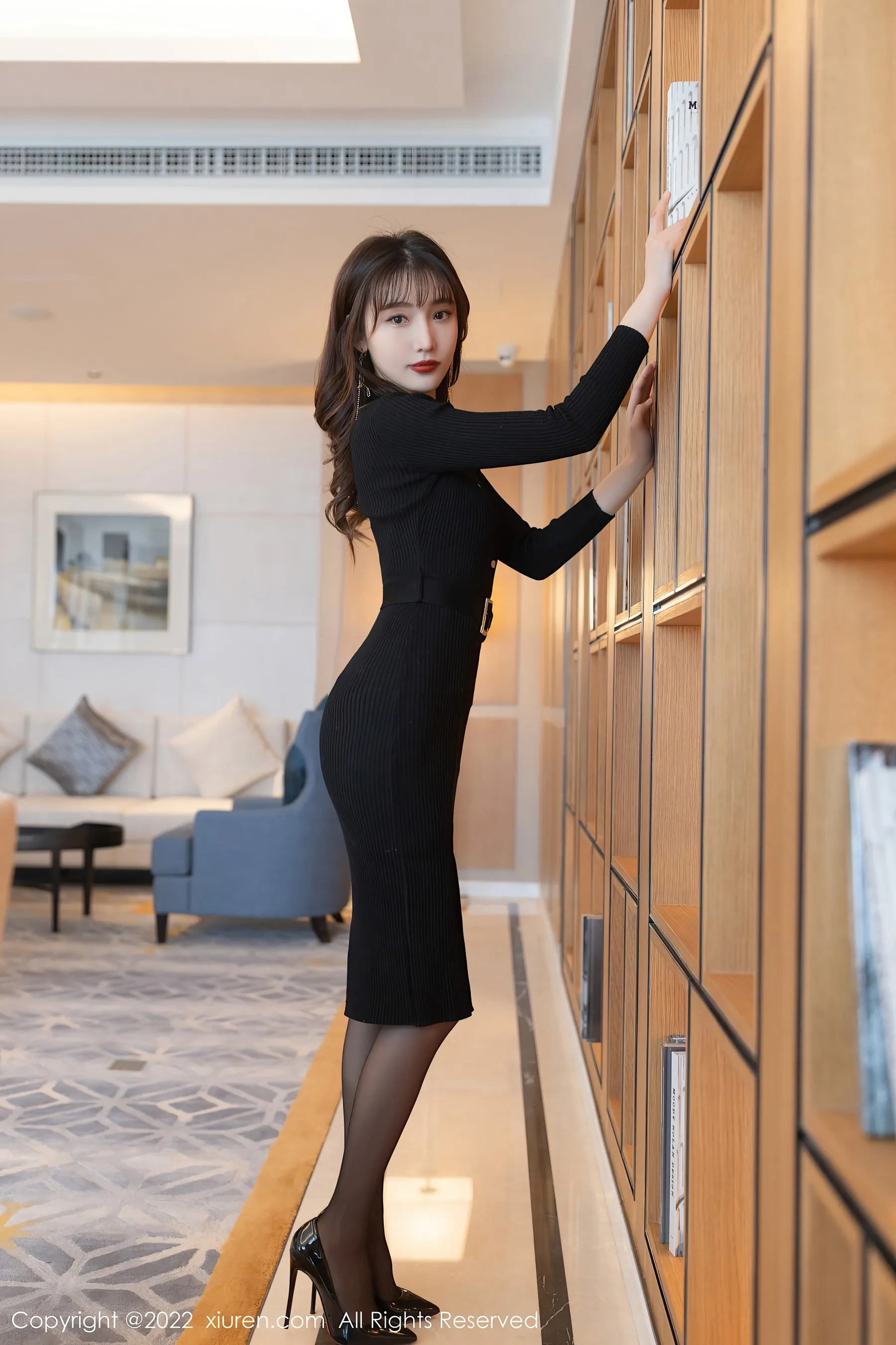 秀人网 No.4806 陆萱萱 美女秘书旅拍写真第14张