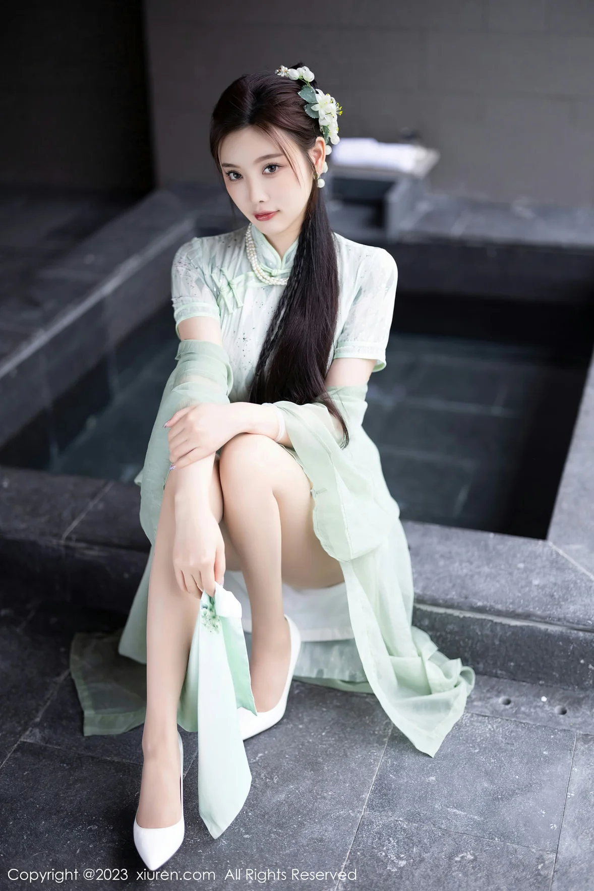  XiuRen 秀人 No.6983 杨晨晨Yome 淡绿色旗袍性感写真 [85P]第5张