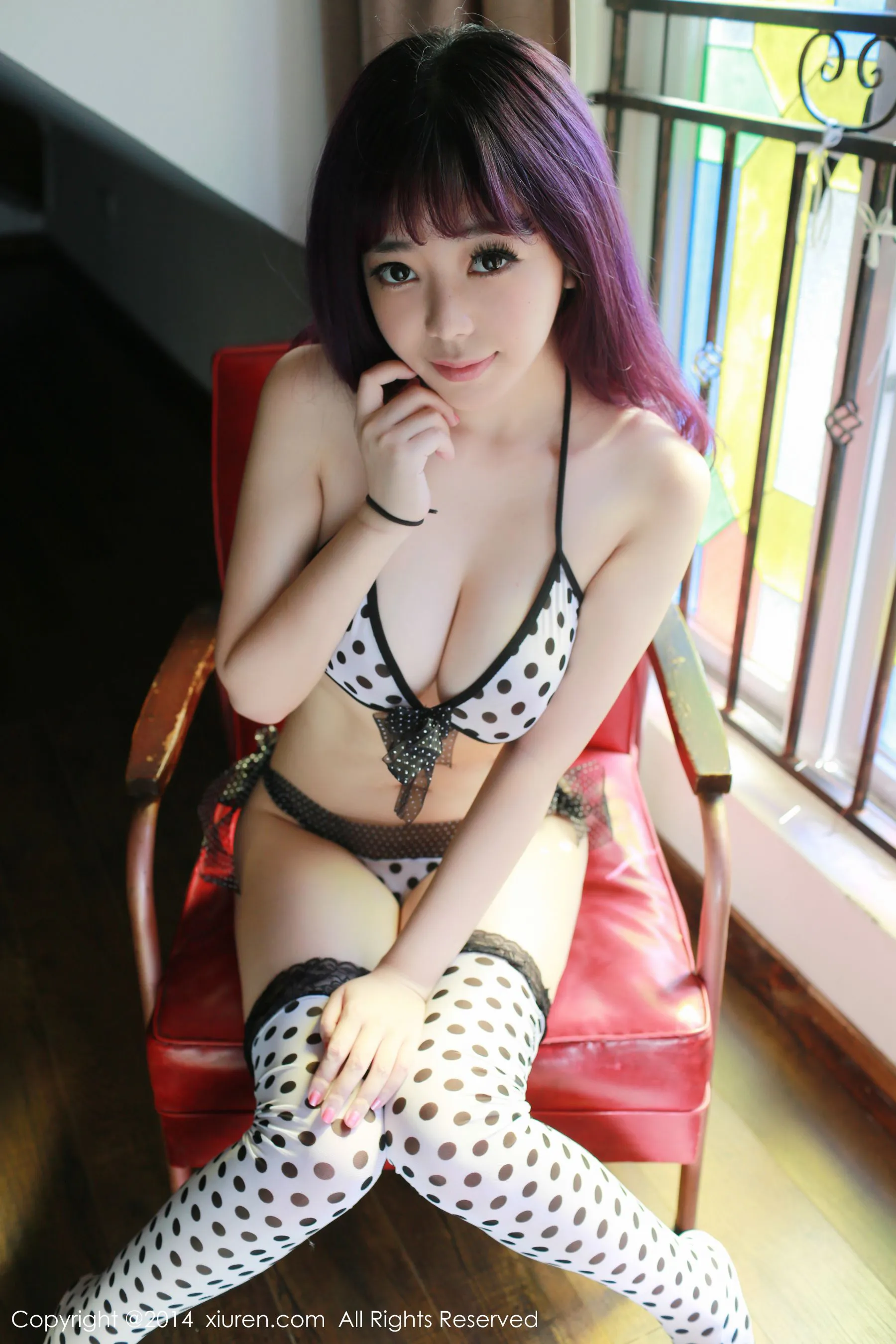 刘飞儿Faye《童颜巨乳美眉~》 秀人网 No.237第4张