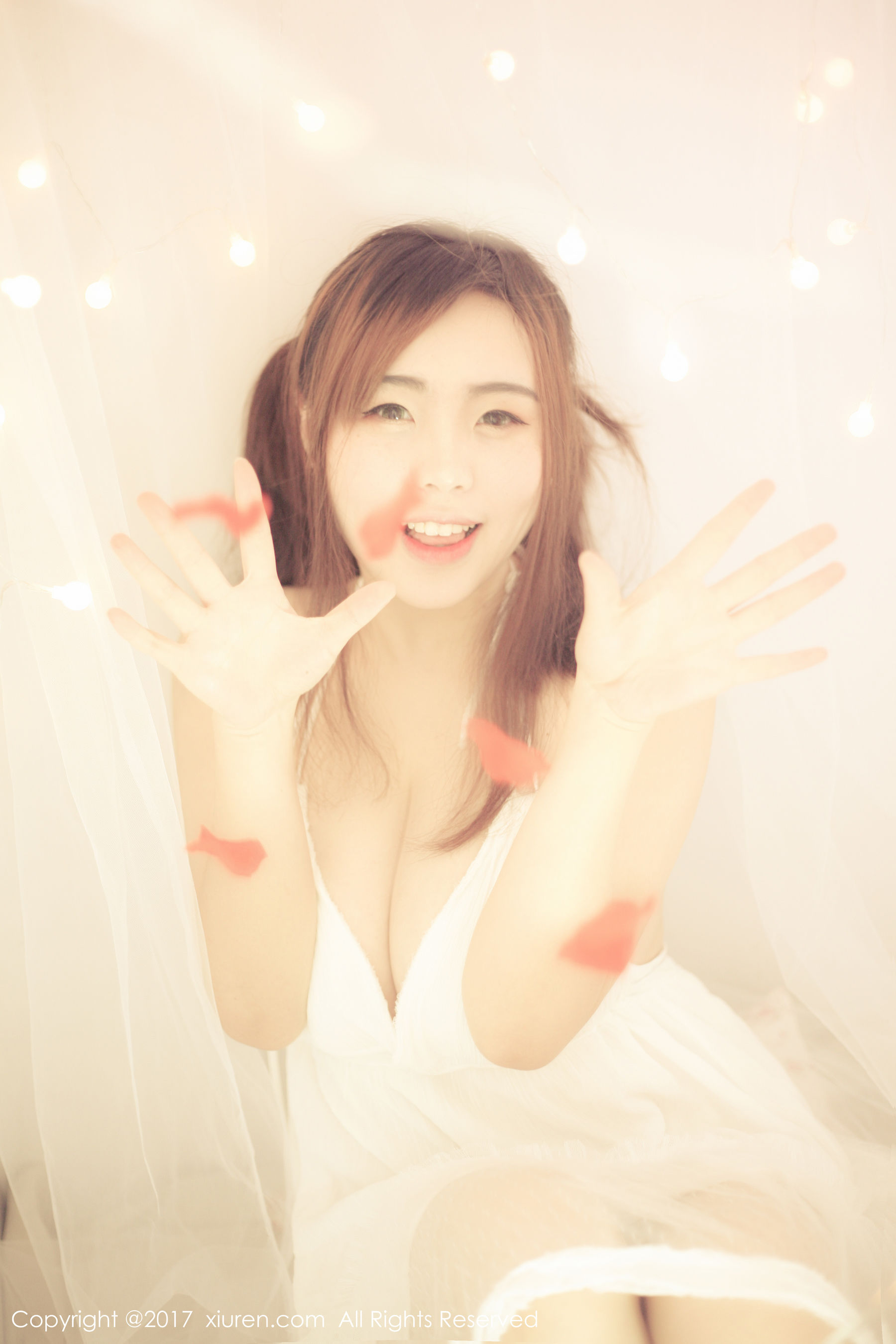  米爱Demon《童颜巨乳的梦幻少女诱惑私房》 秀人网XIUREN No.744第2张