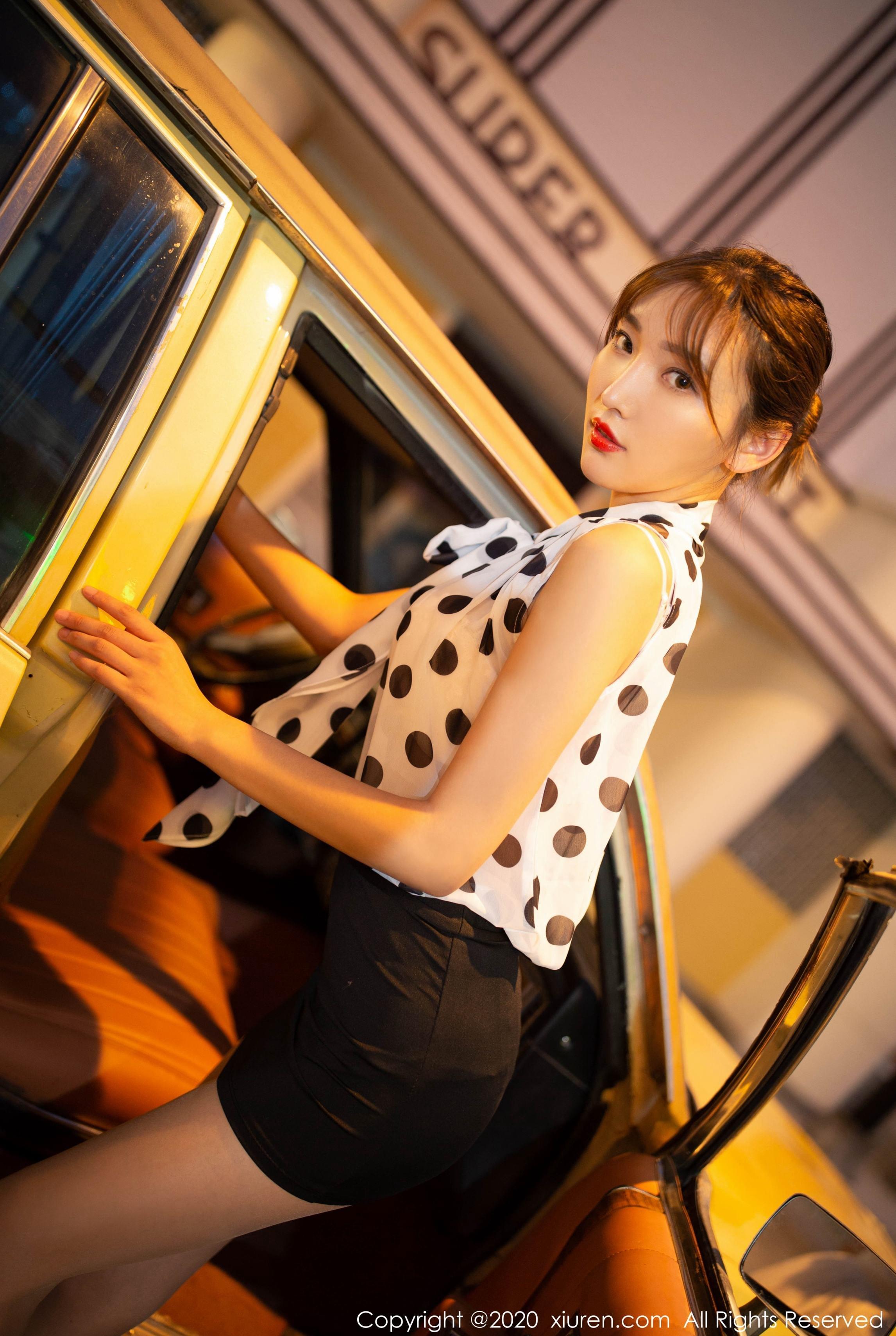 XIUREN秀人网 NO.2222 陆萱萱第23张