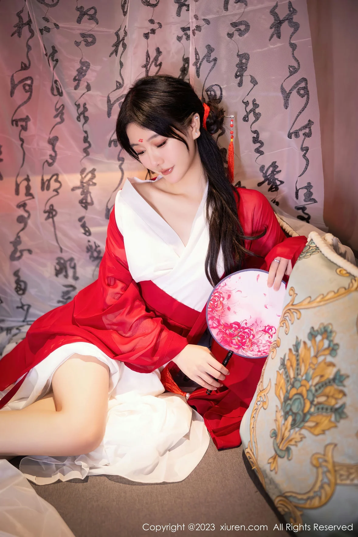  XiuRen 秀人 No.7192 幼幼 红色古装性感写真 [93P]第2张