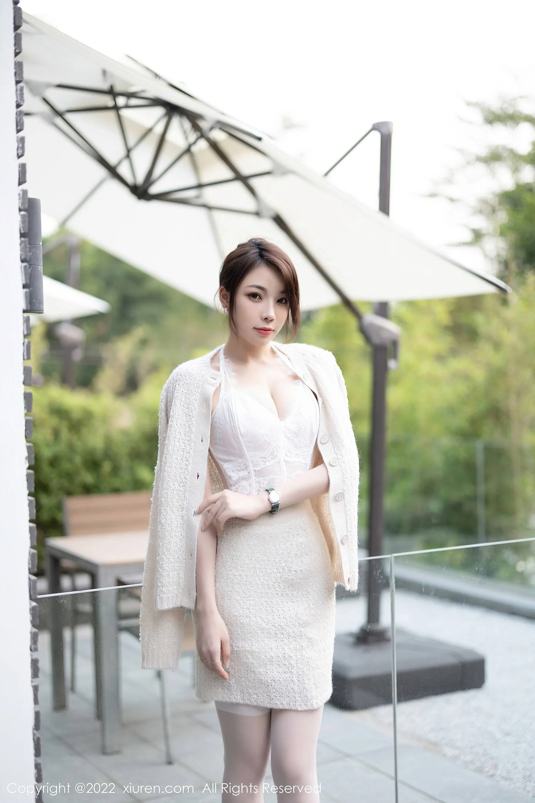  秀人网 No.5880 徐莉芝Booty 丝袜美腿第23张