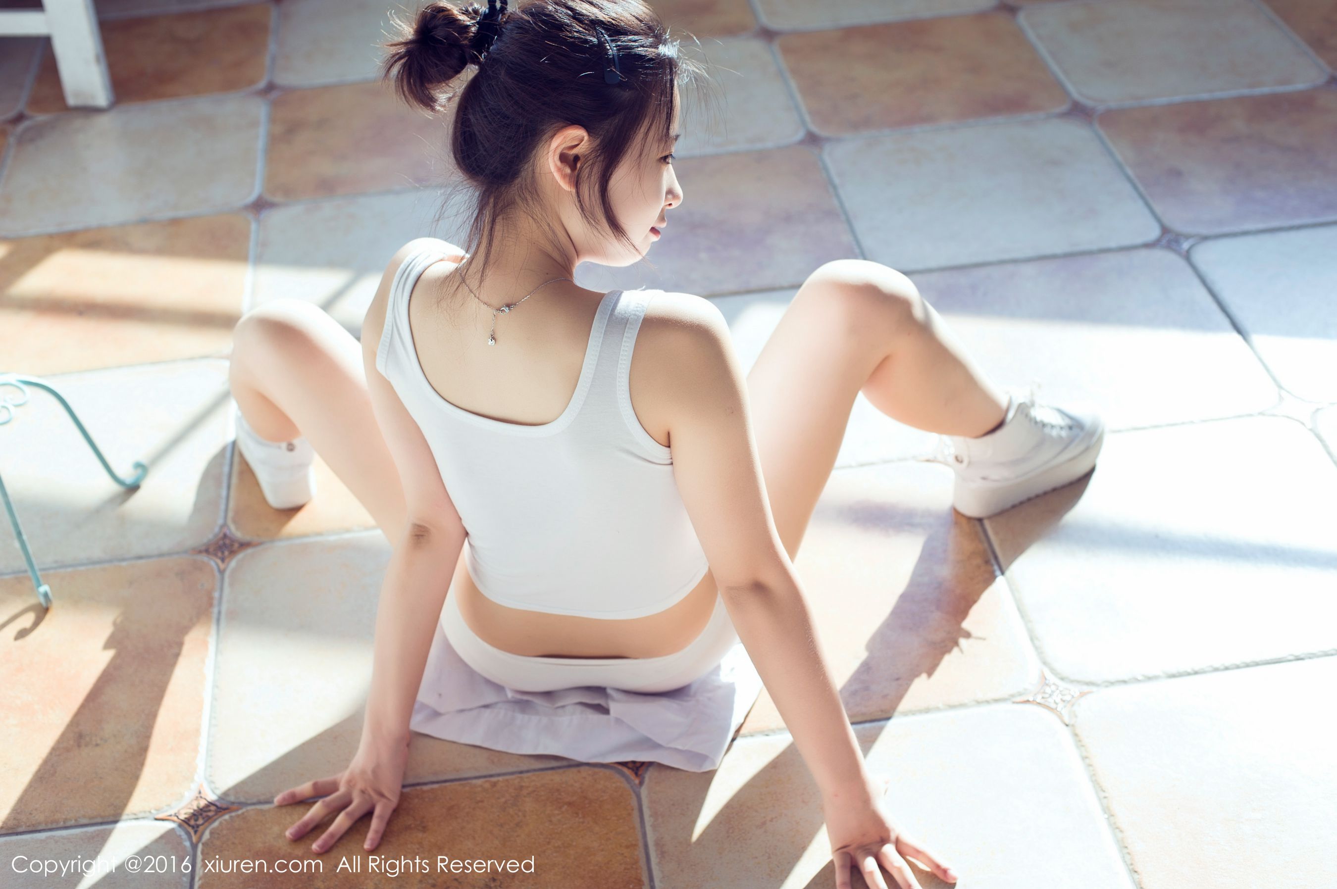 草莓zz/吴允芝《日系死库水、日本高中出操服、小裤裤小背心》 秀人网 No.616第7张