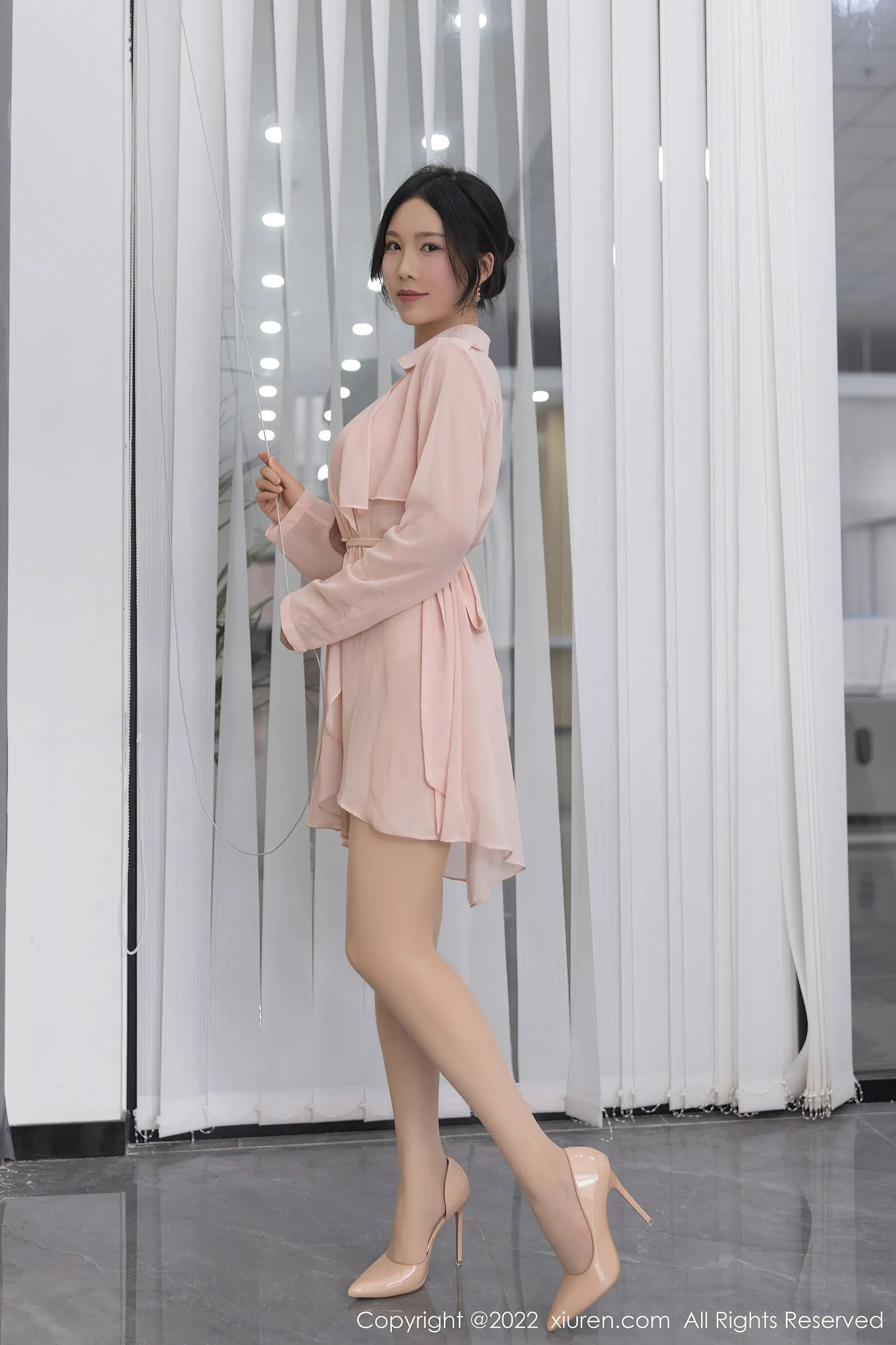 秀人网 No.5657 利世 职员装扮第21张