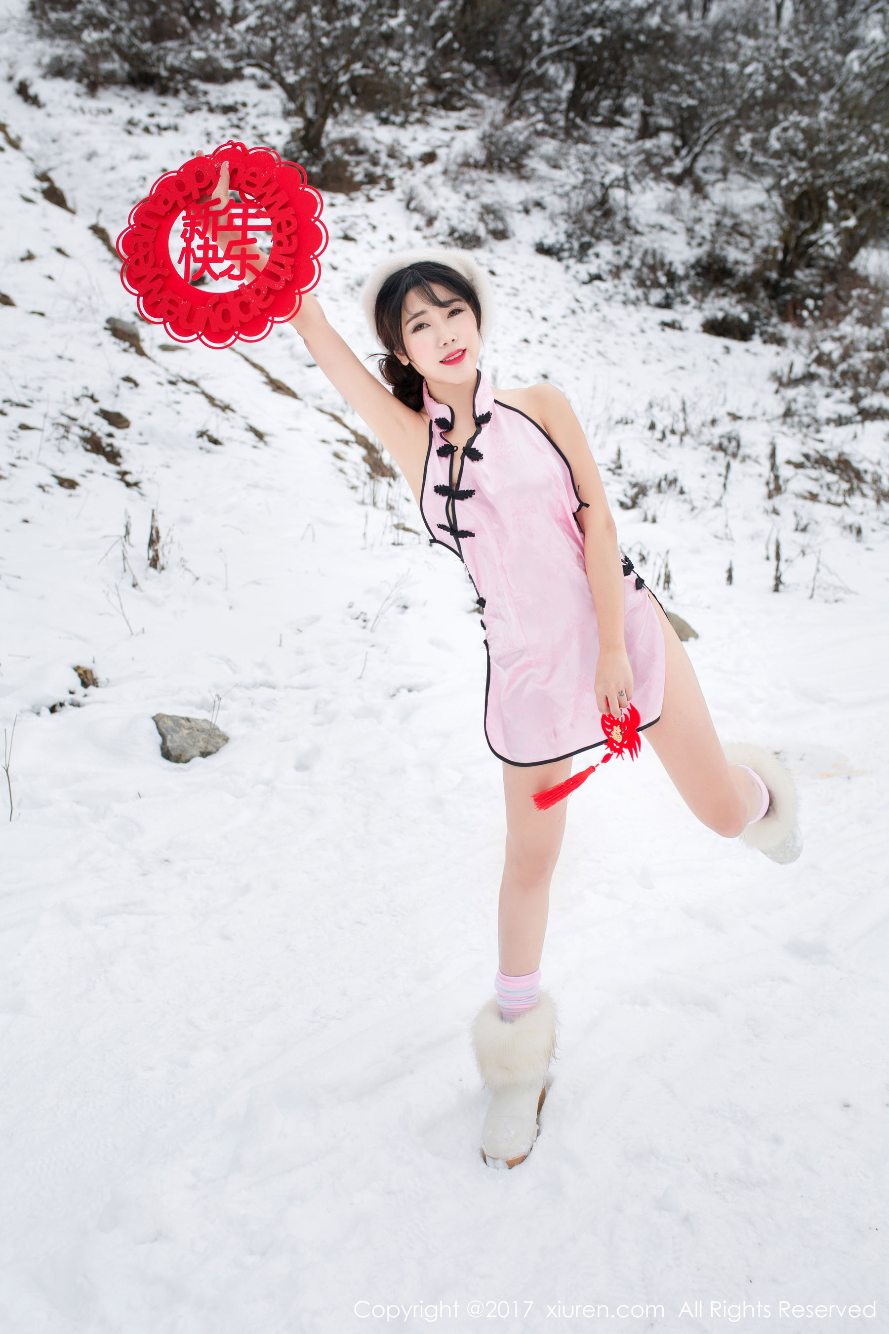  兜豆靓Youlina《新年贺岁》 秀人网XIUREN No.686第7张