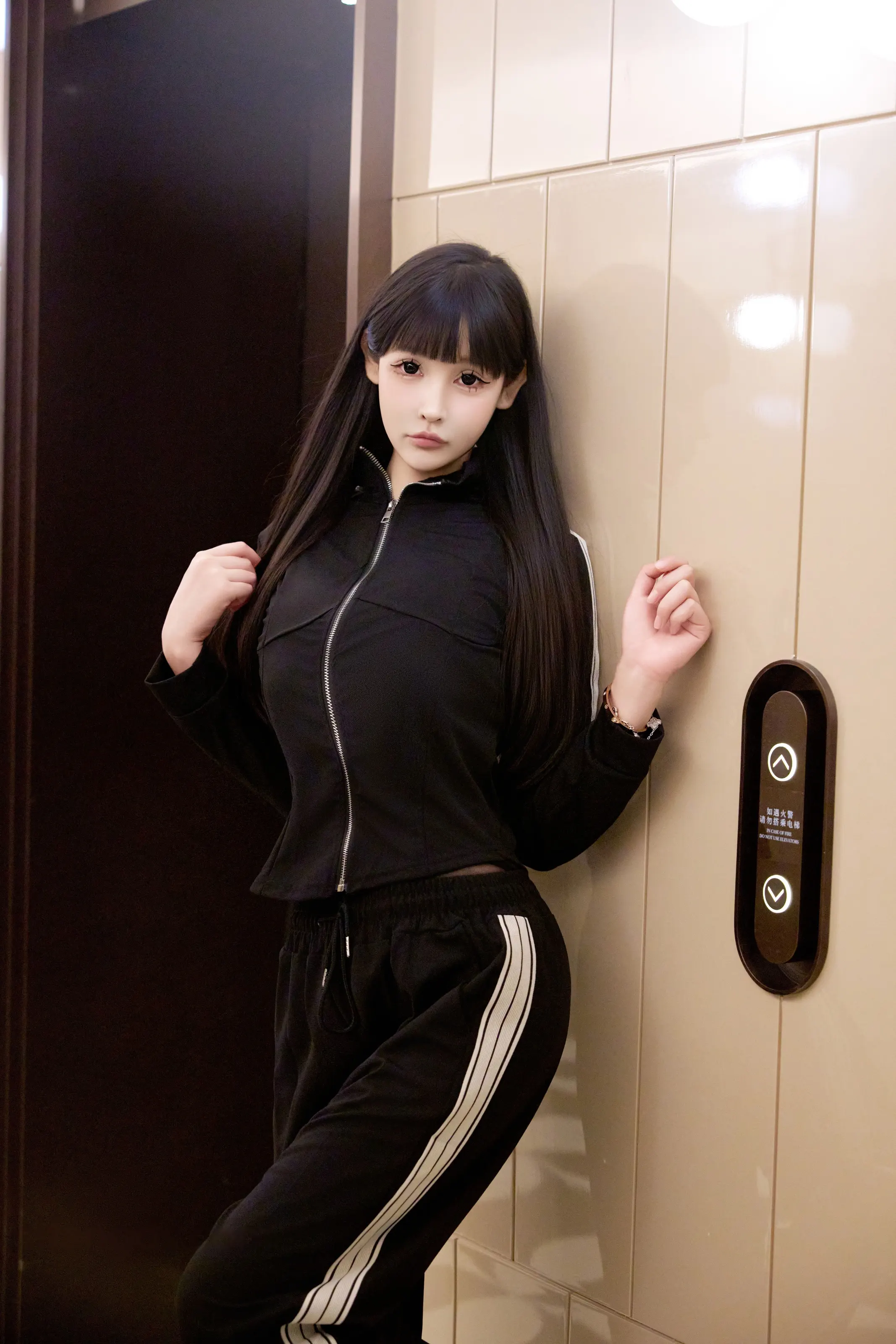  XiuRen 内购版 No.10482 智恩baby 裤里黑丝 [77P]第2张