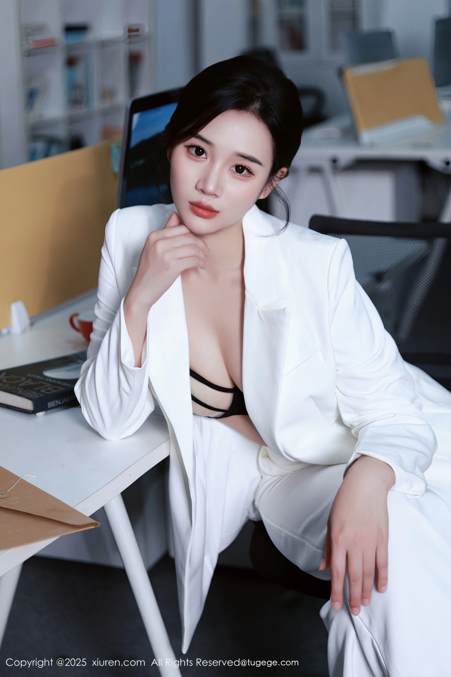  秀人网 南乔 Vol.10908 [72P]第3张