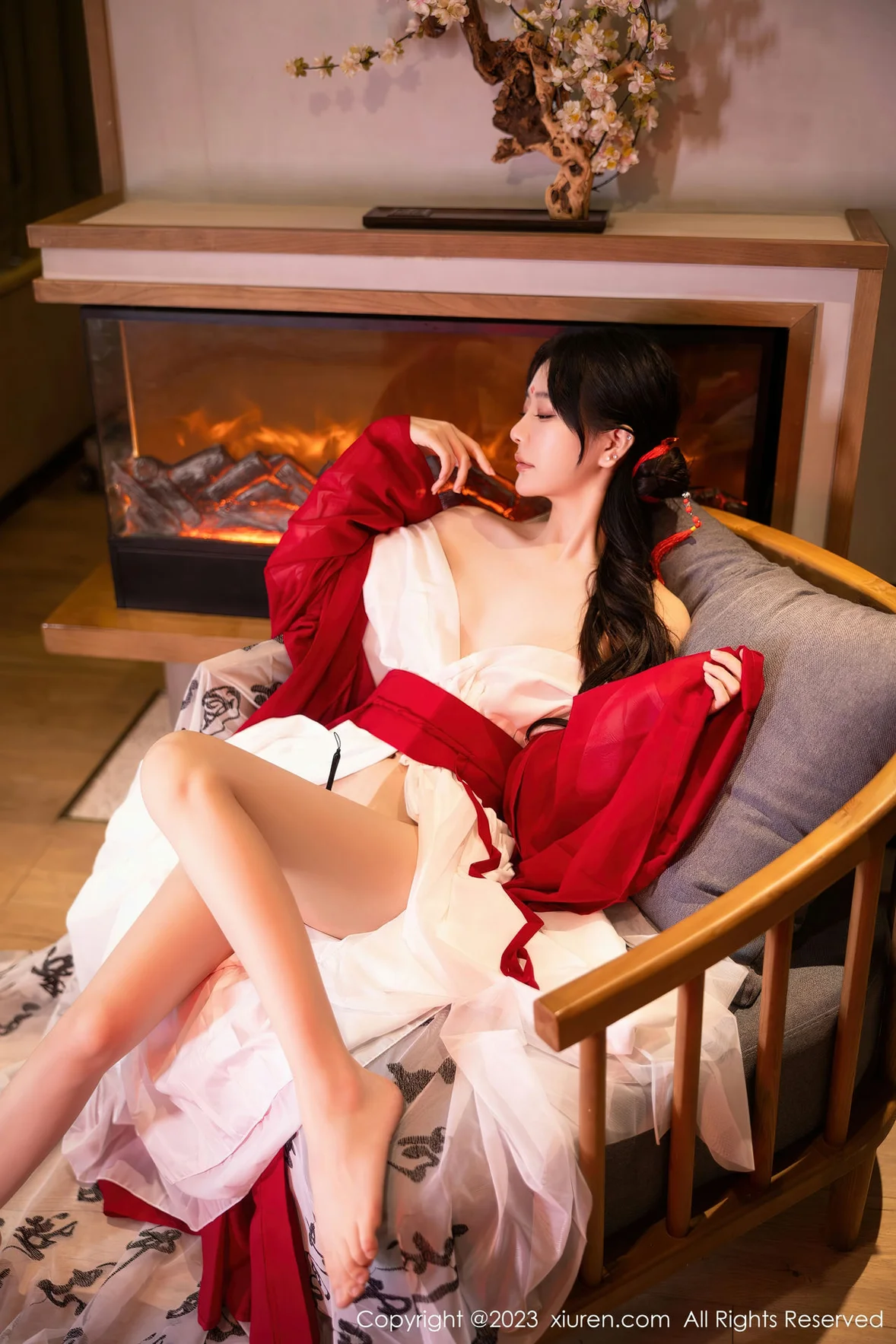  XiuRen 秀人 No.7192 幼幼 红色古装性感写真 [93P]第18张