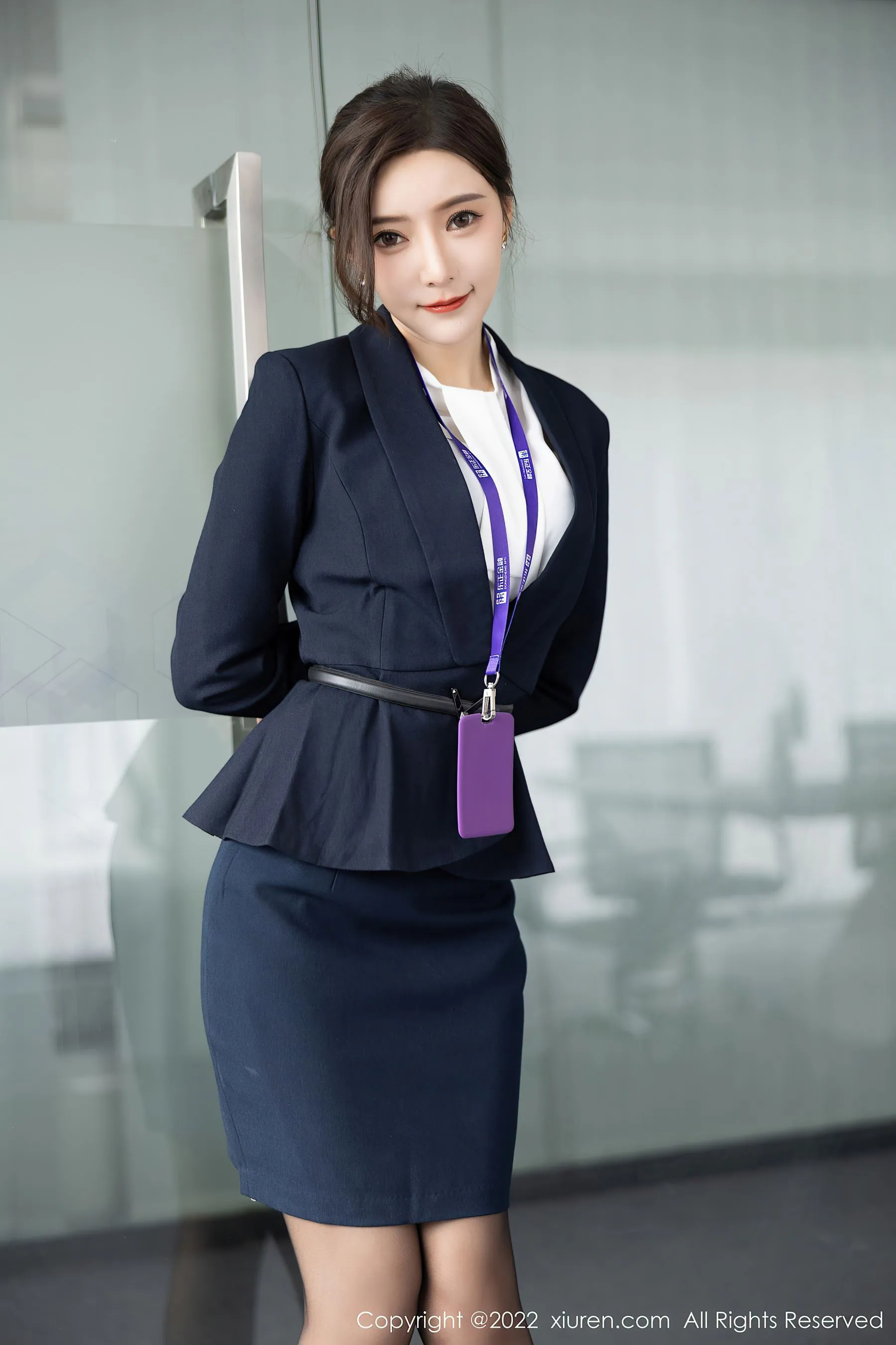  秀人网 No.5563 王馨瑶yanni 黑丝美腿第19张