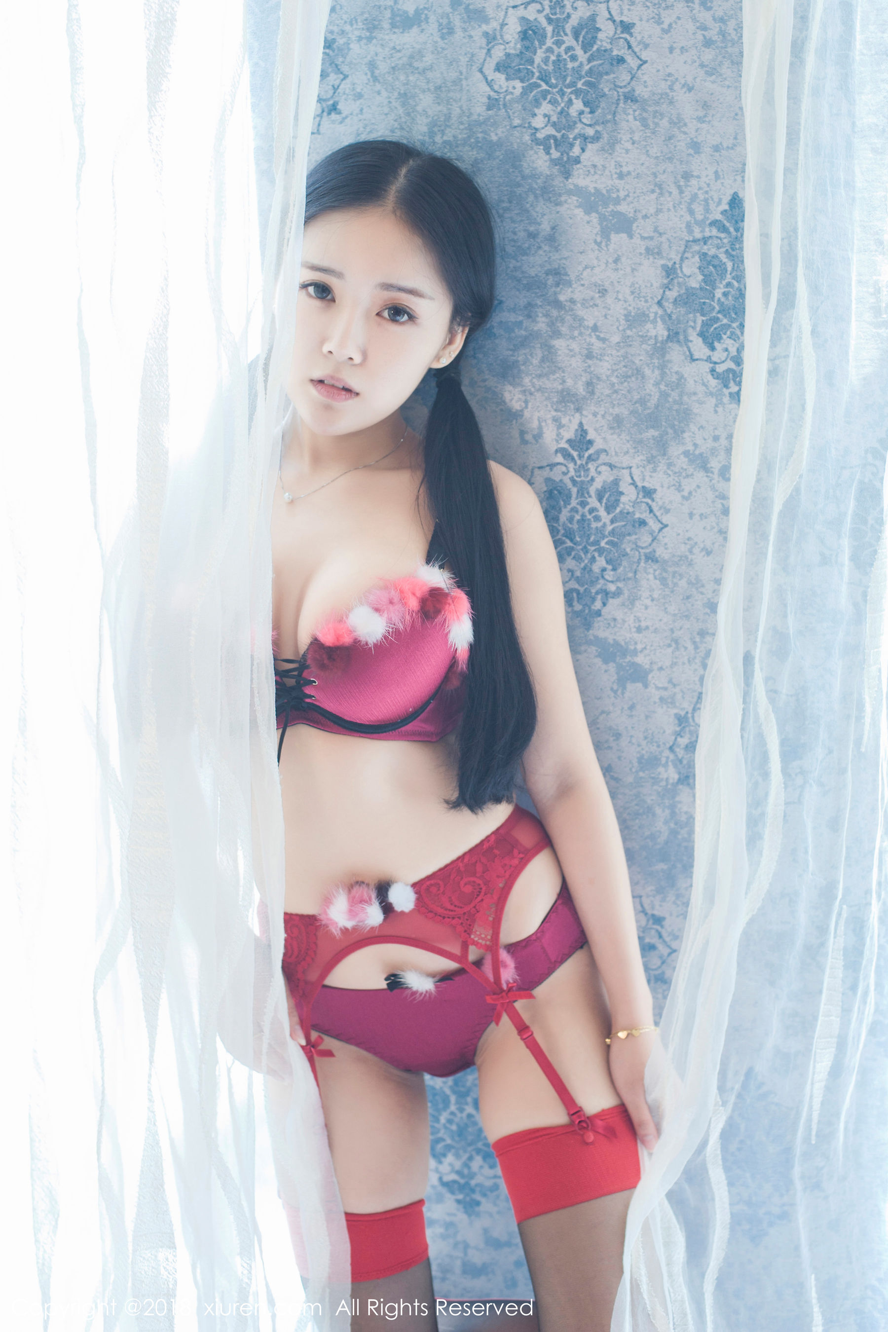  红气球《童颜巨乳稚气未脱小姑娘》 秀人 No.932第16张