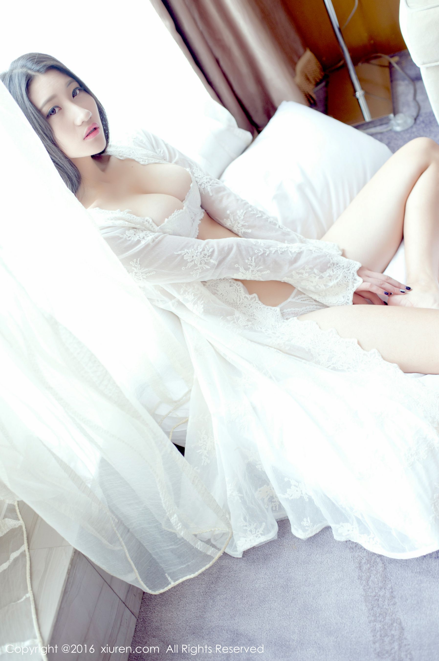  苏韵锦《半透明丝袜湿身、蕾丝睡衣、酒店真空浴袍》 秀人网 No.632第11张