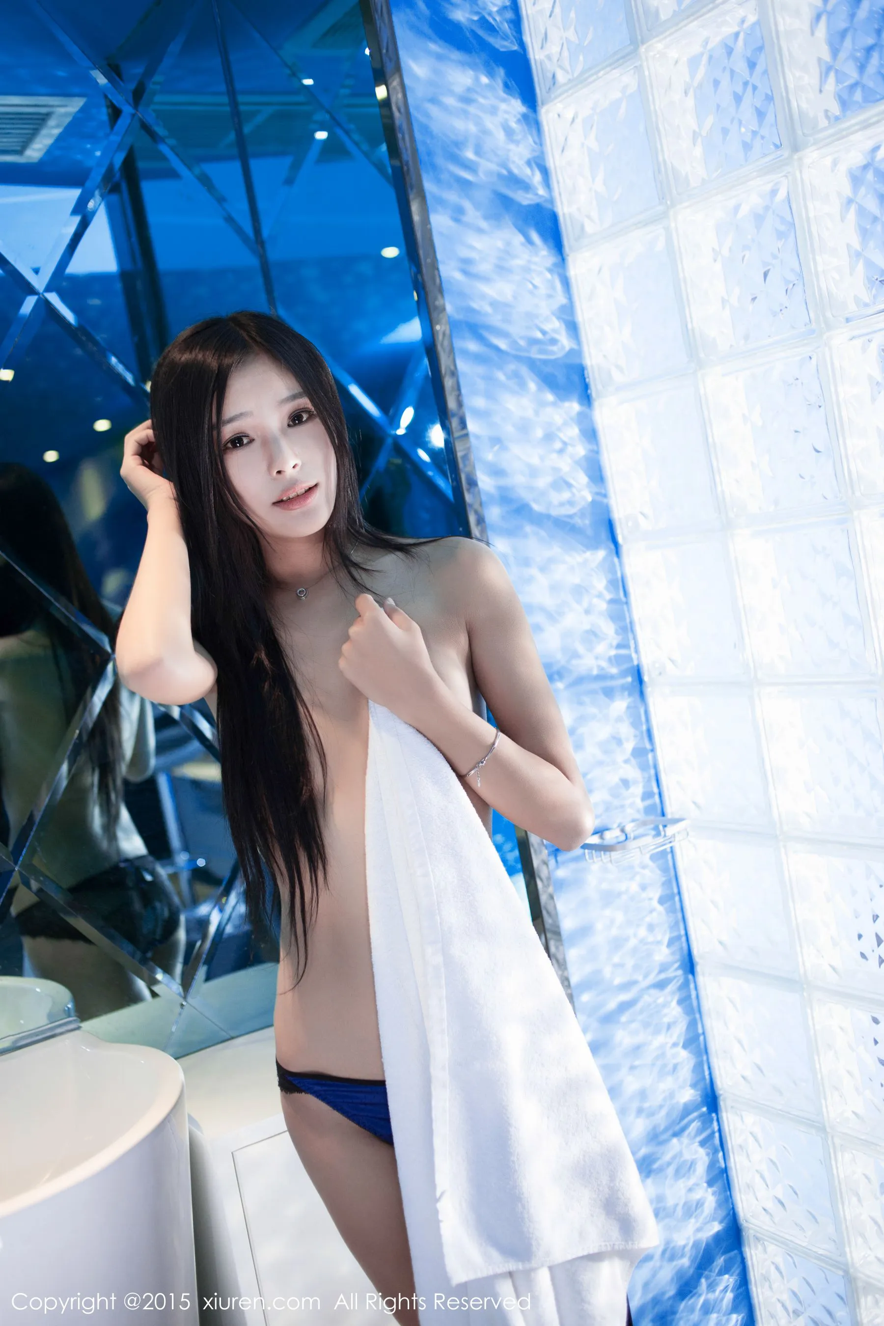 骄傲的李雨昕《制服+猫耳私房》 秀人网 No.299第17张