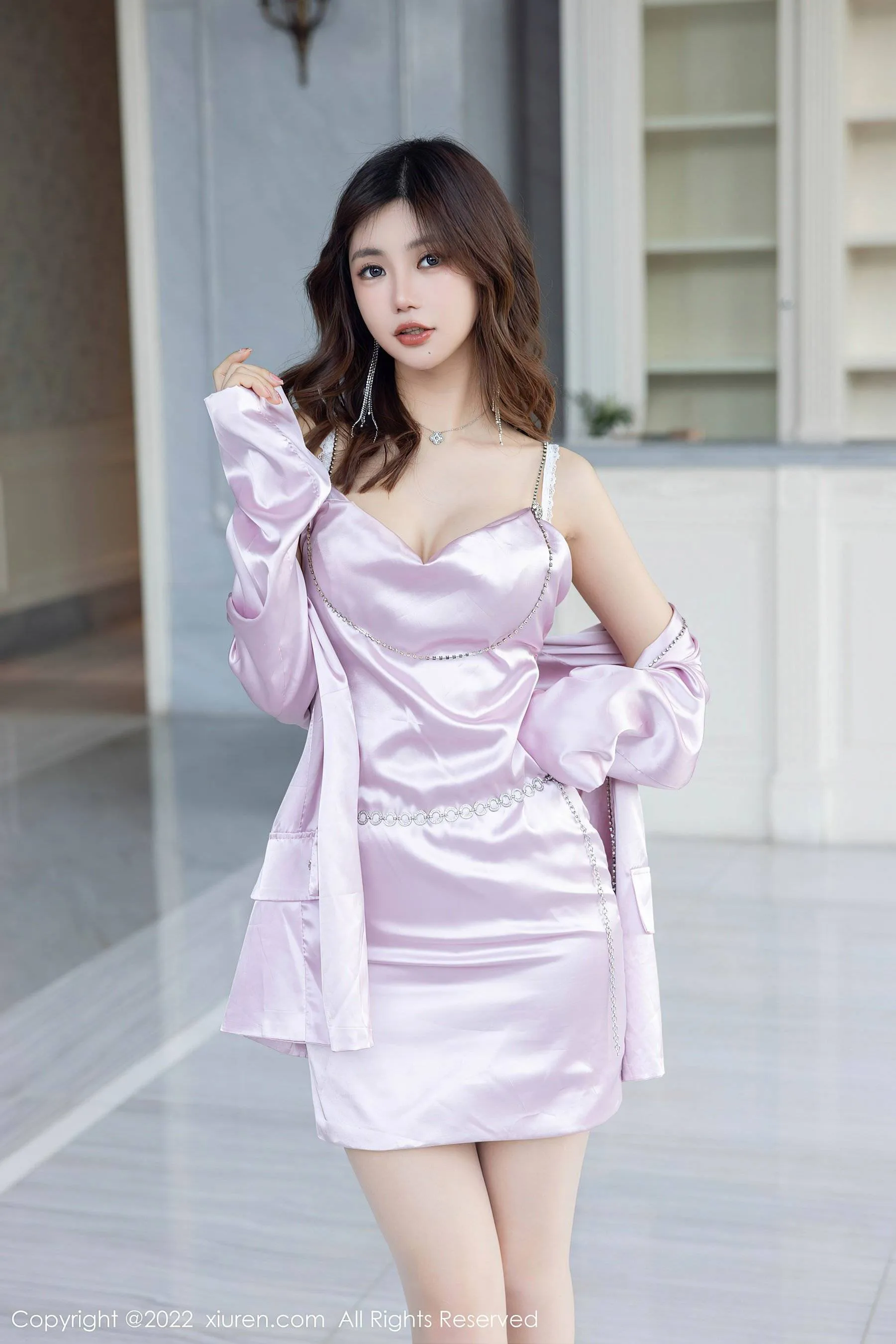  秀人网 No.5879 绮里嘉ula 丰腴美腿第25张