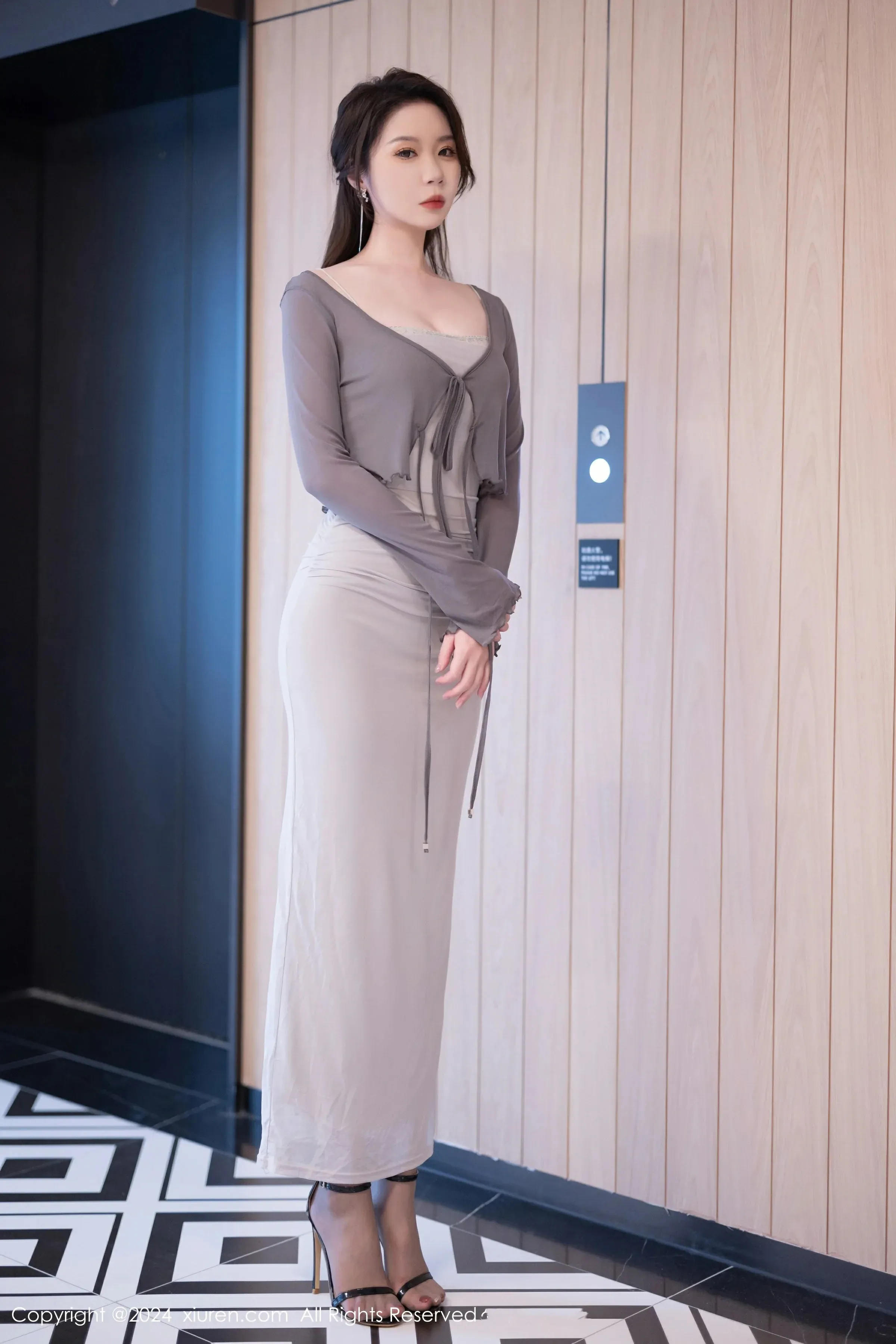  XiuRen 秀人 No.9007 梦心玥 [100P]第1张