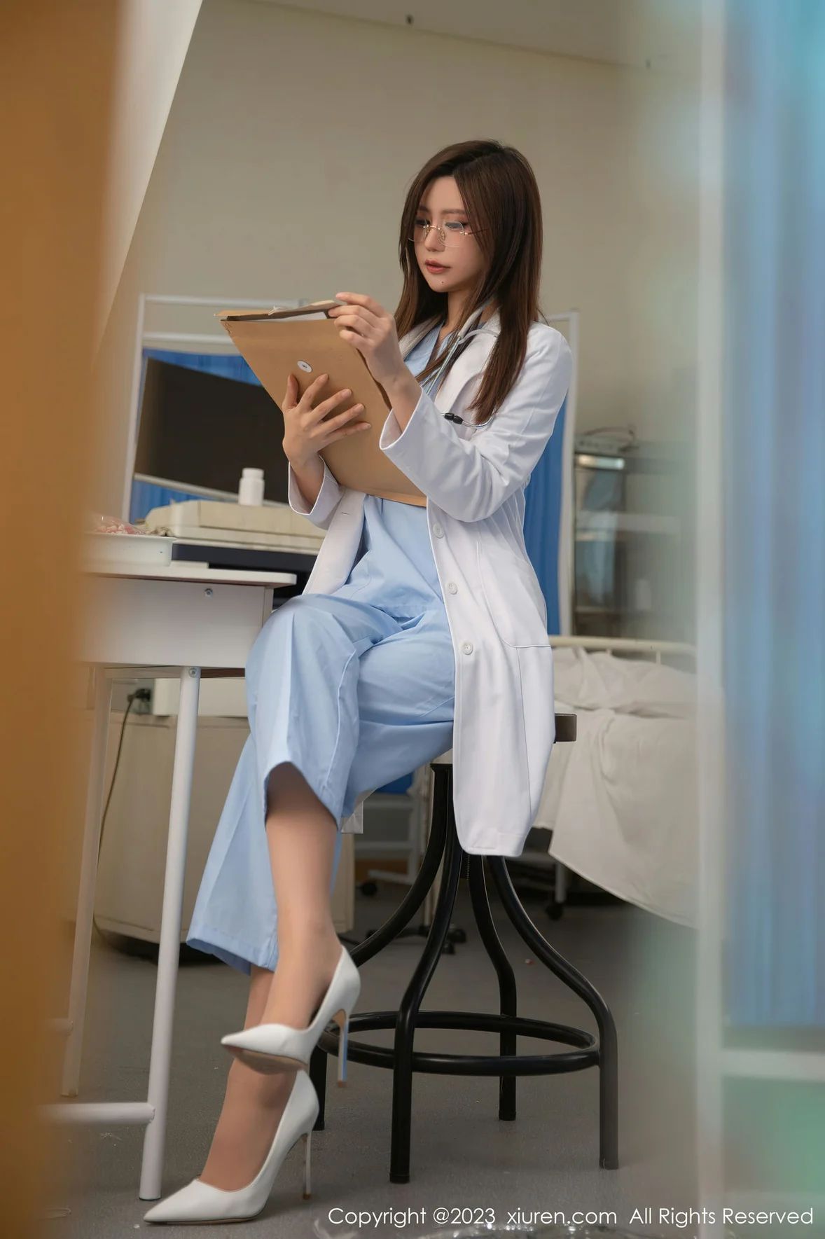  XiuRen 秀人 No.6849 绮里嘉ula 美女医生装扮性感写真 [84P]第1张