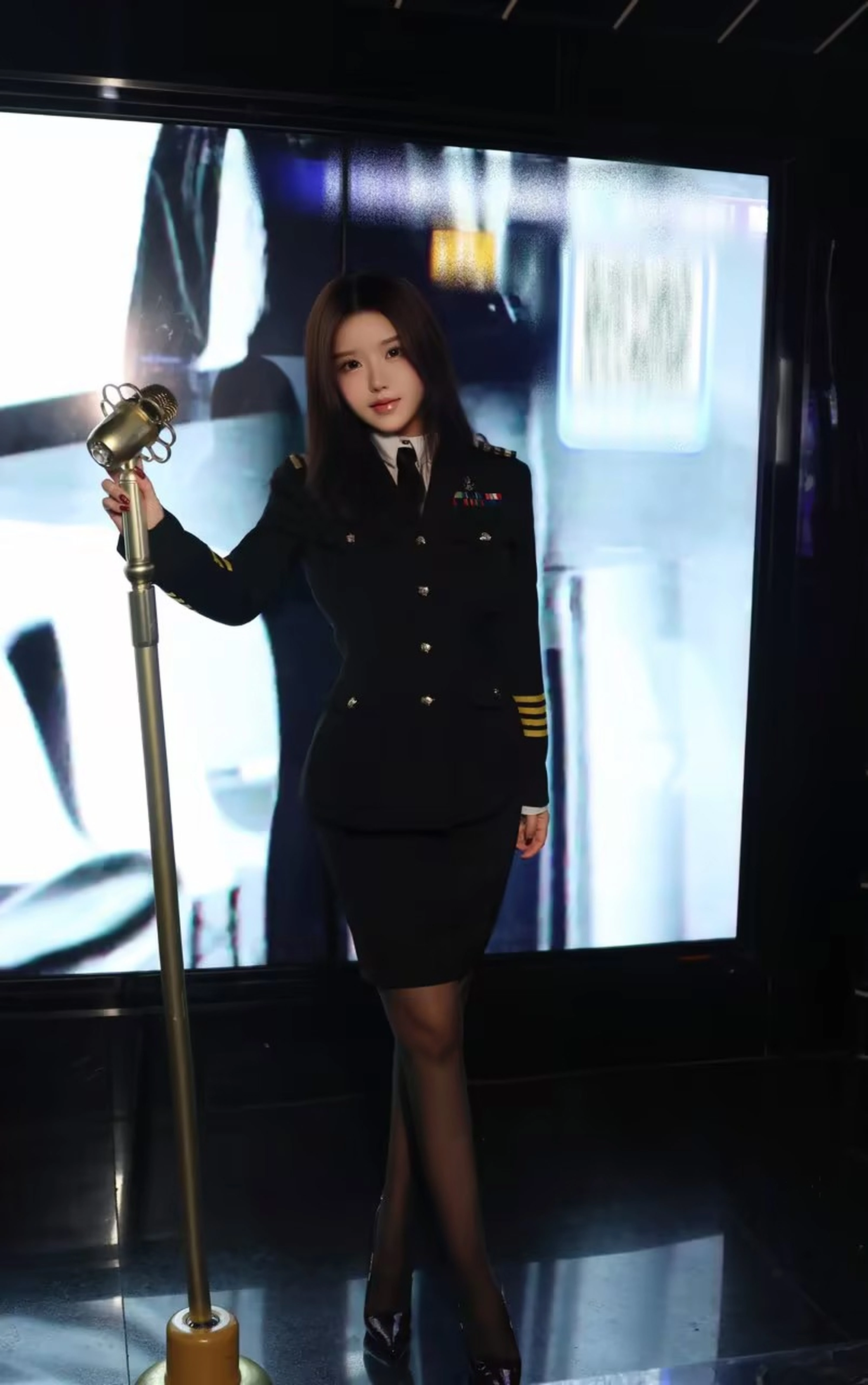  XiuRen 内购版 小薯条nienie 迷情KTV场景主题写真 [101P]第27张