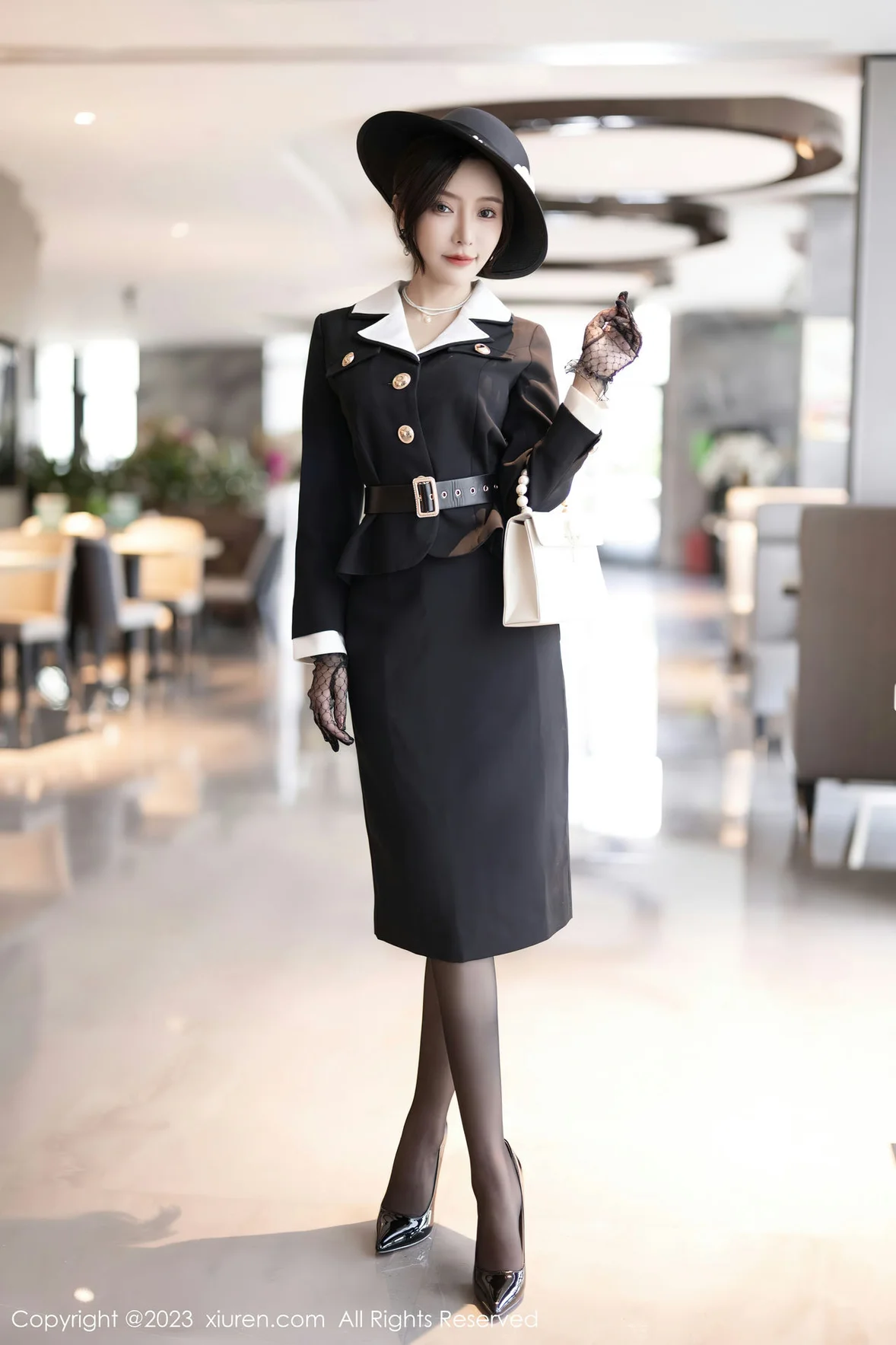  XiuRen 秀人 No.7048 王馨瑶yanni 气质高跟黑丝 [82P]第1张