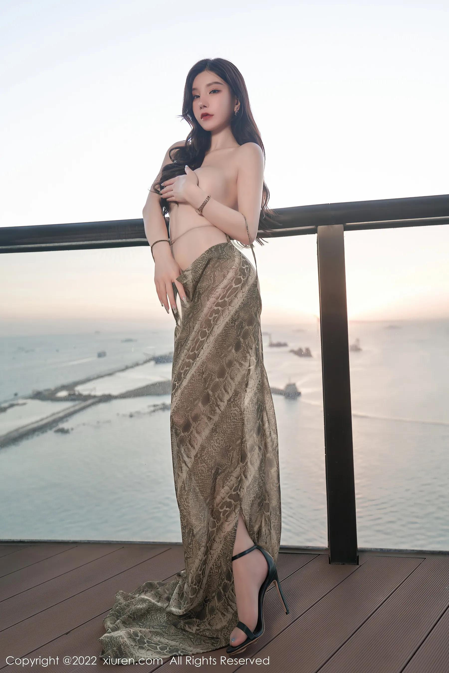  秀人网 No.4676 周于希Sally 三亚旅拍丝袜写真第10张