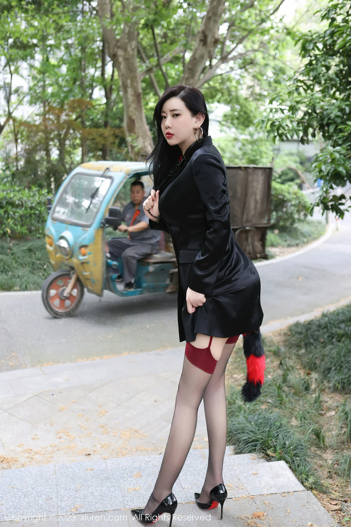  XiuRen 秀人 No.6950 王婉悠Queen 户外sm性感写真 [84P]第2张