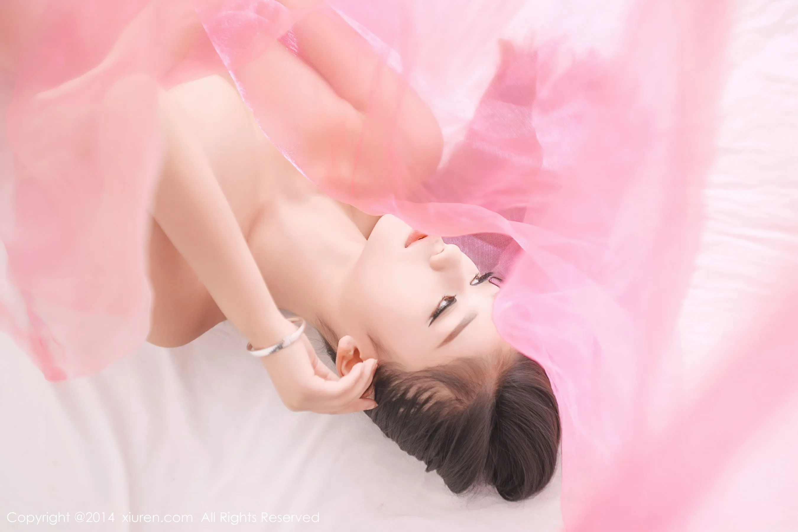 史雨姐姐《YOUNG SUNDAY》 秀人网 No.244第11张