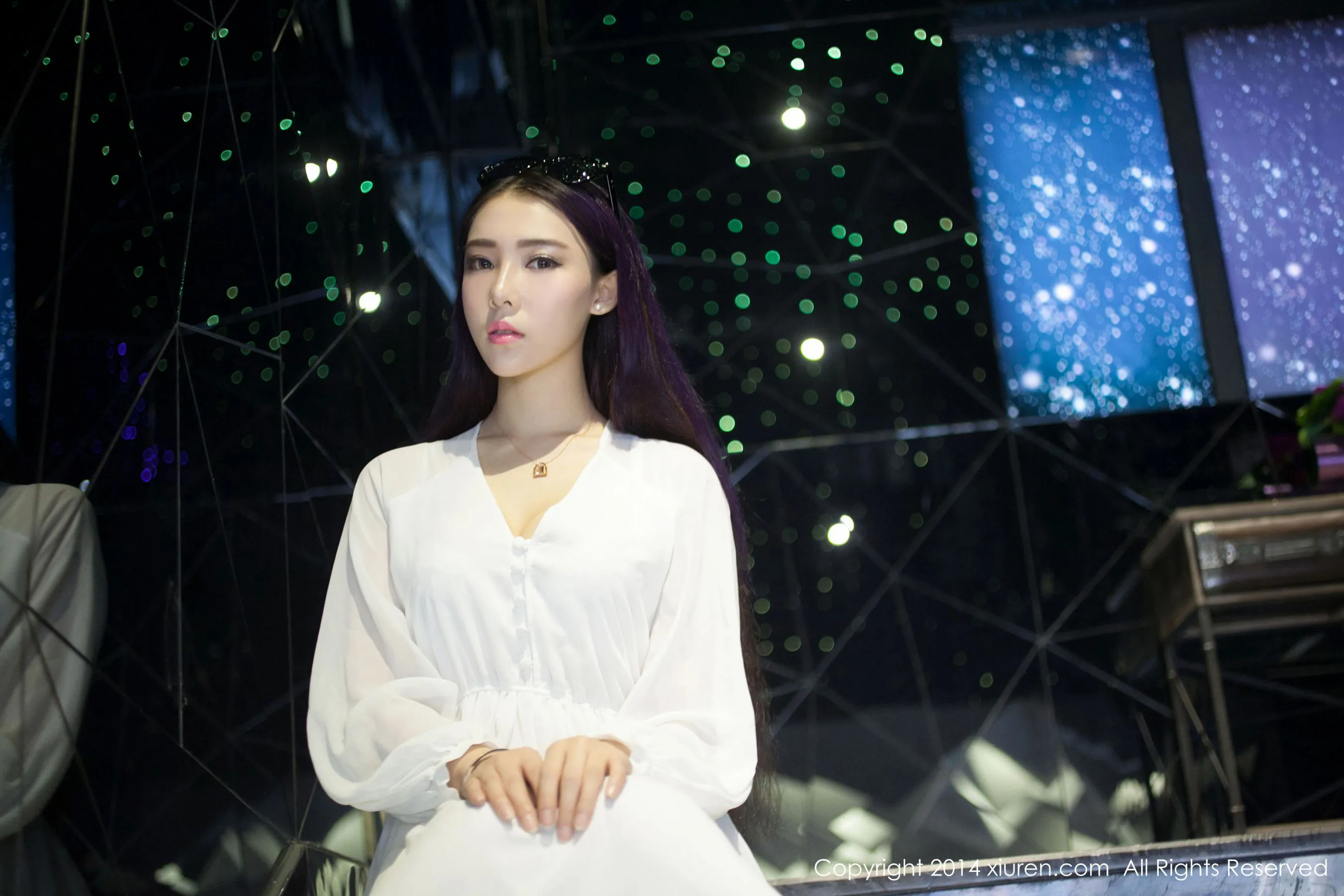  夢娜Vanessa《款款而来的特级女神》 秀人网 No.131第2张