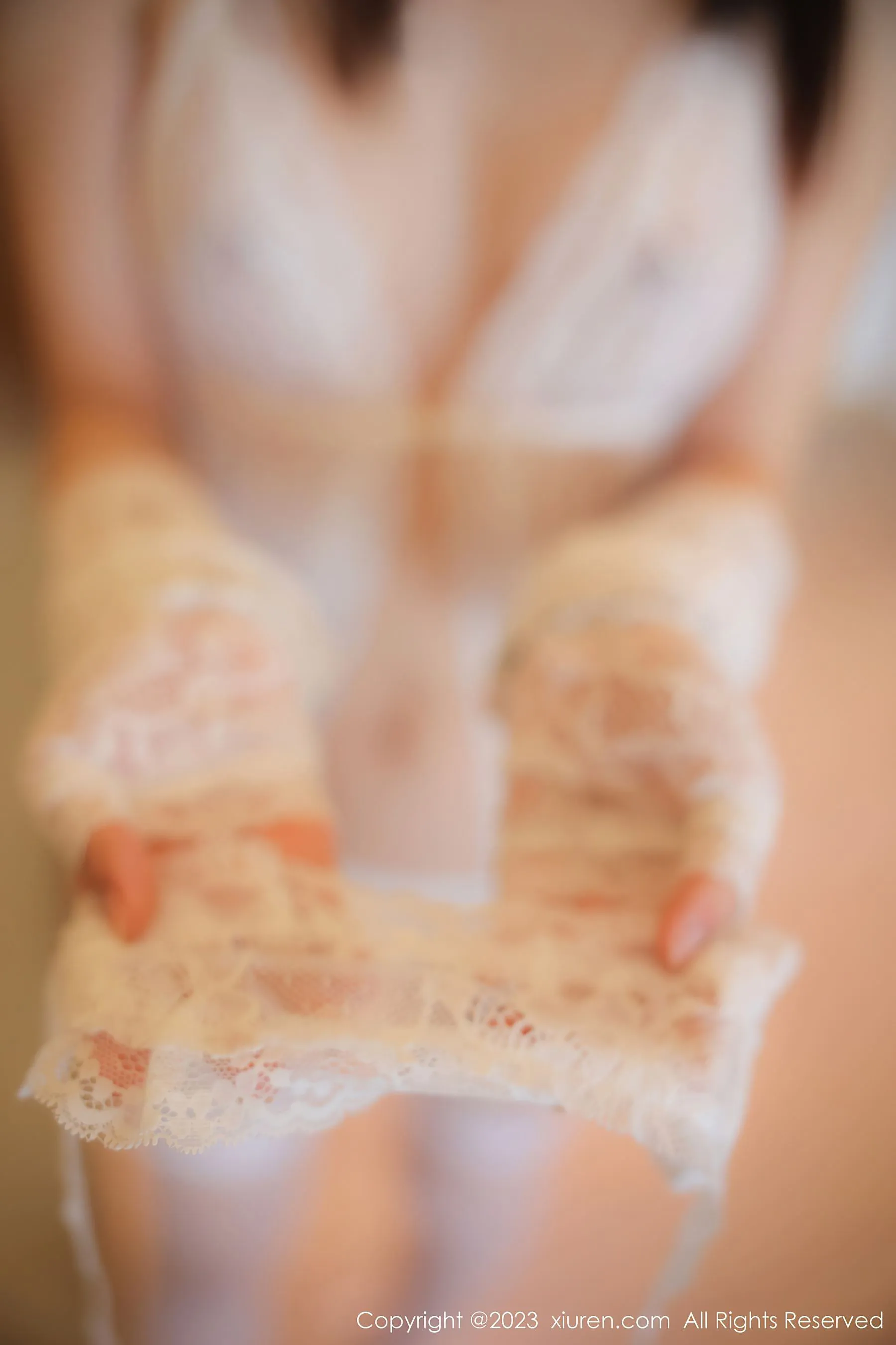  秀人网 No.6621 幼幼 丝袜美腿第2张