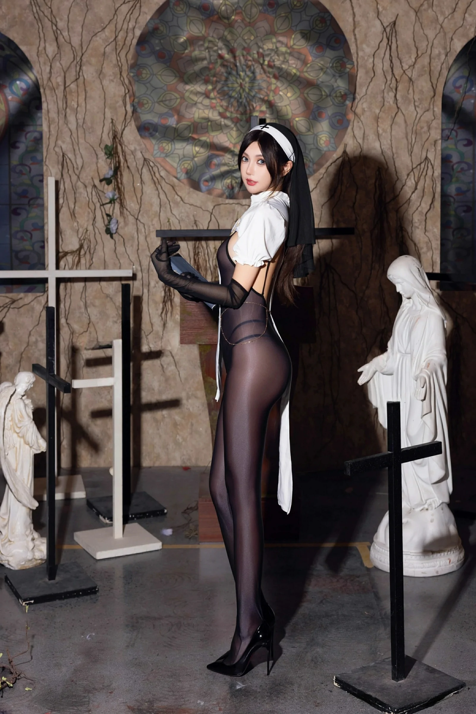  XiuRen 秀人 No.9774 绮里嘉ula [79P]第2张