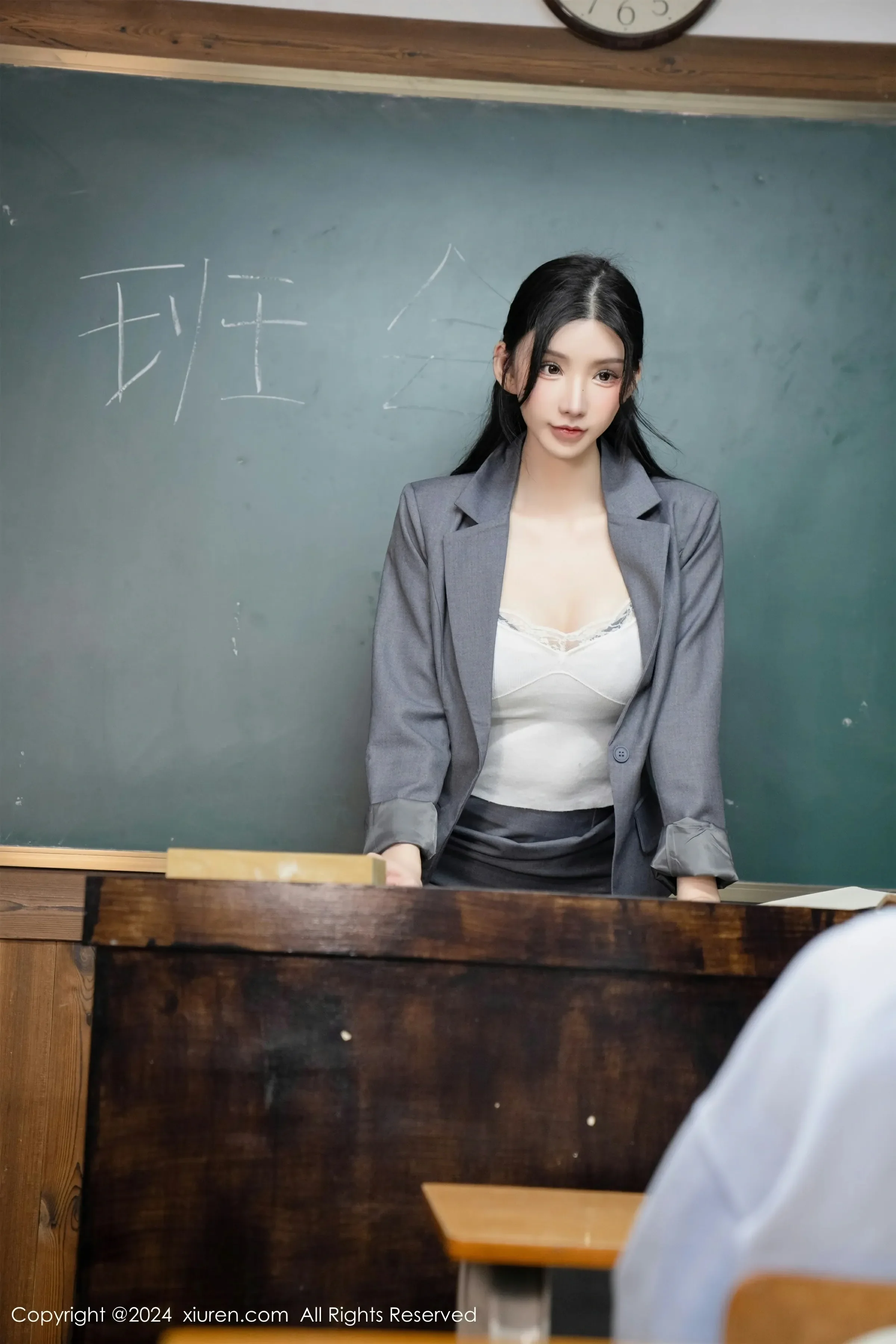  XiuRen 秀人 No.8204 周于希Sally [93P]第11张