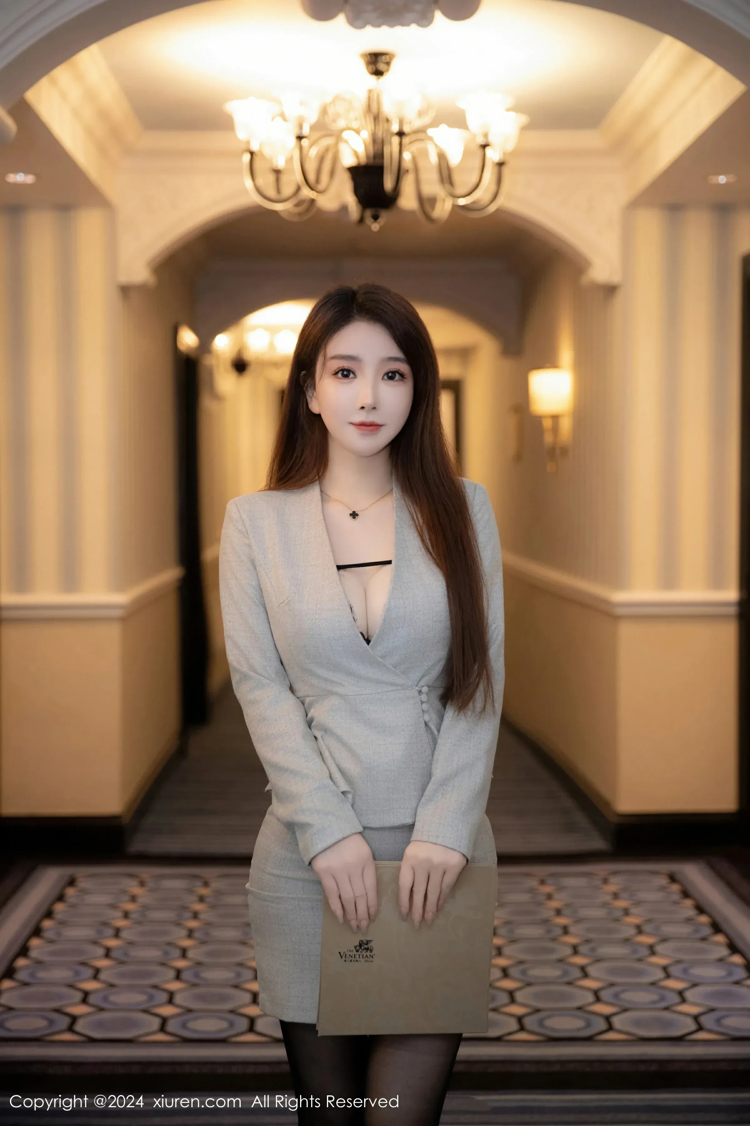  XiuRen 秀人 No.8716 雨儿酱eve [83P]第1张