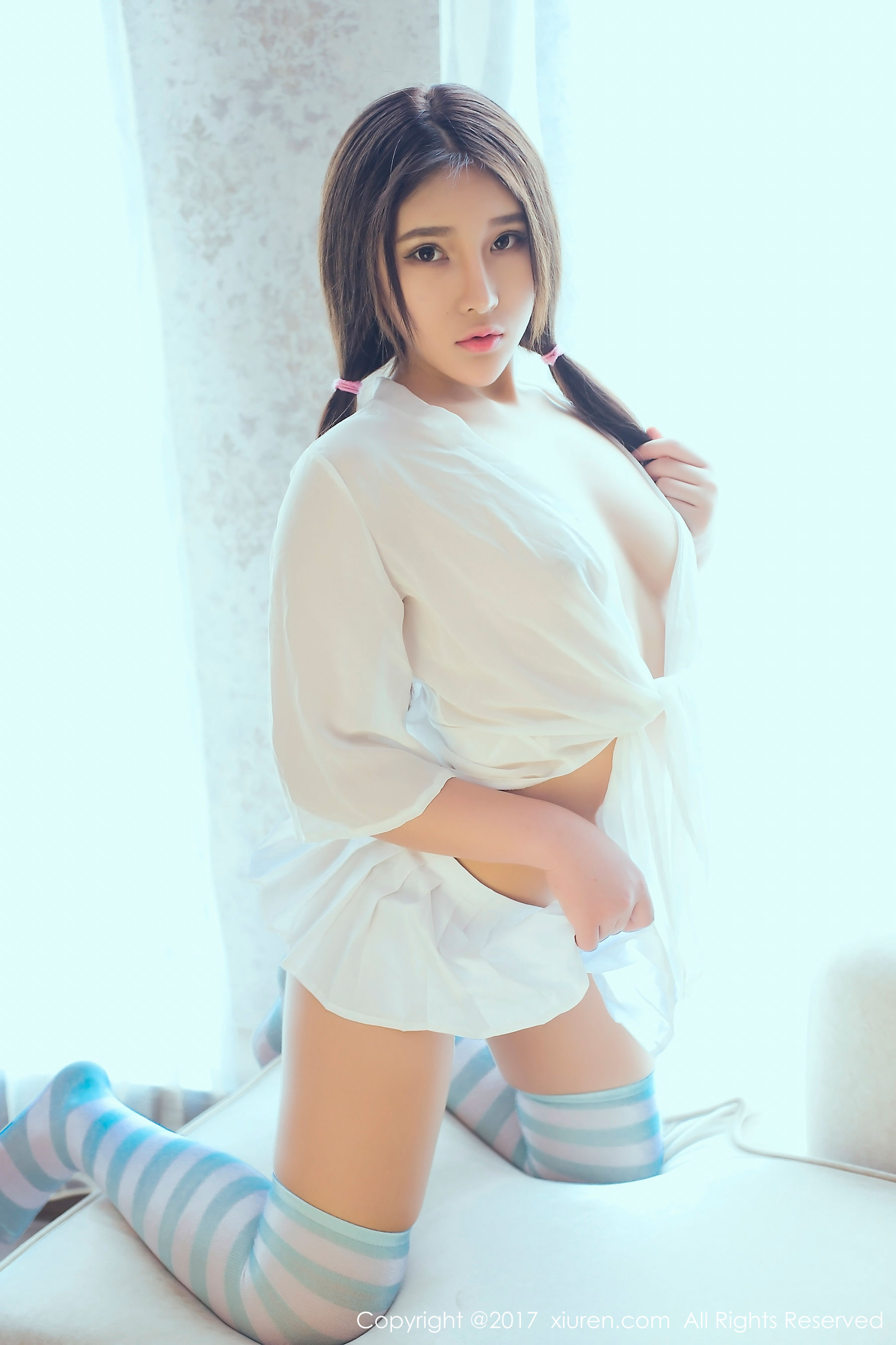  当然是小熊呀《绝好蜜桃臀细腰》 秀人网XIUREN No.783