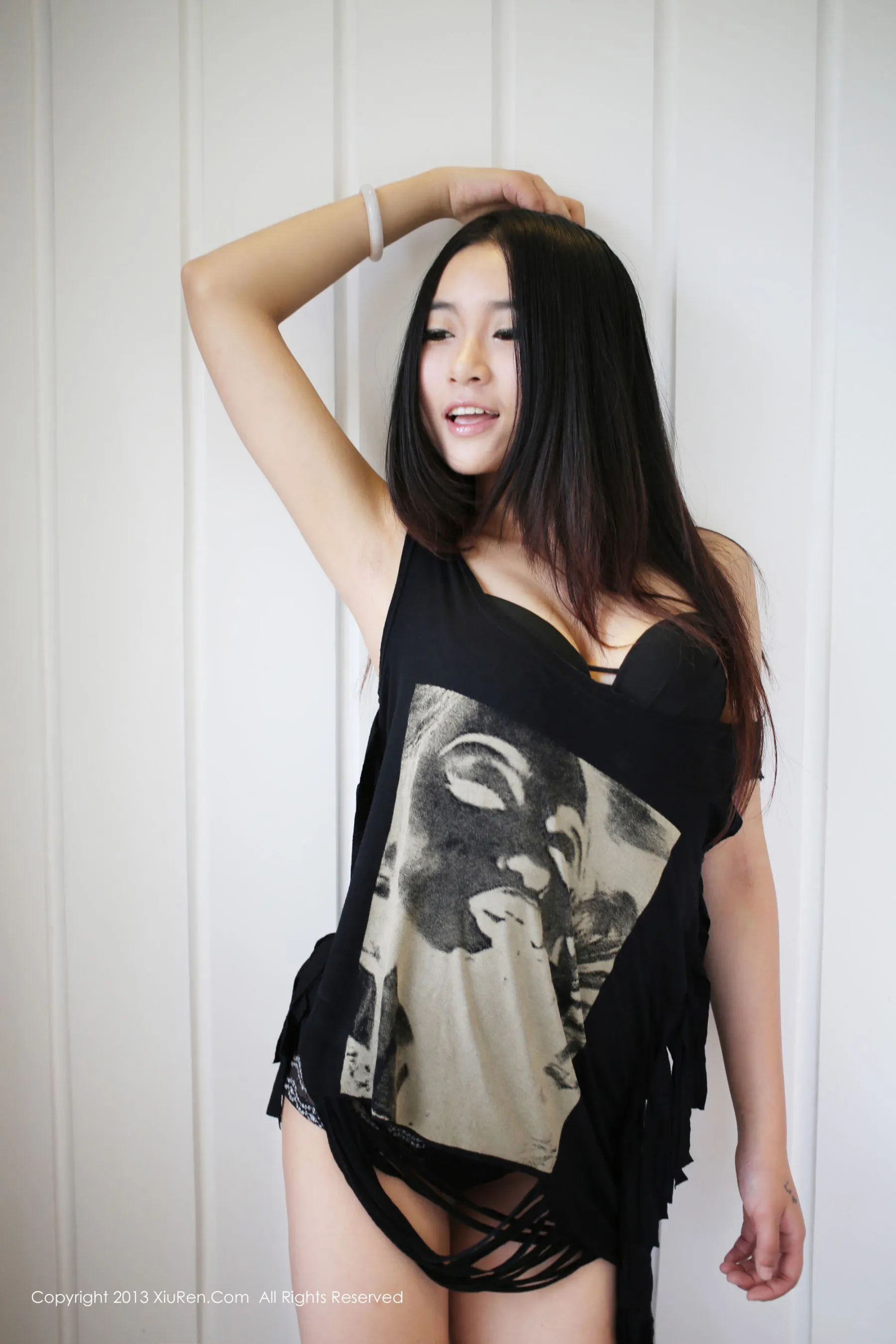  MOON嘉依 &#038;4套内衣 秀人网 No.002