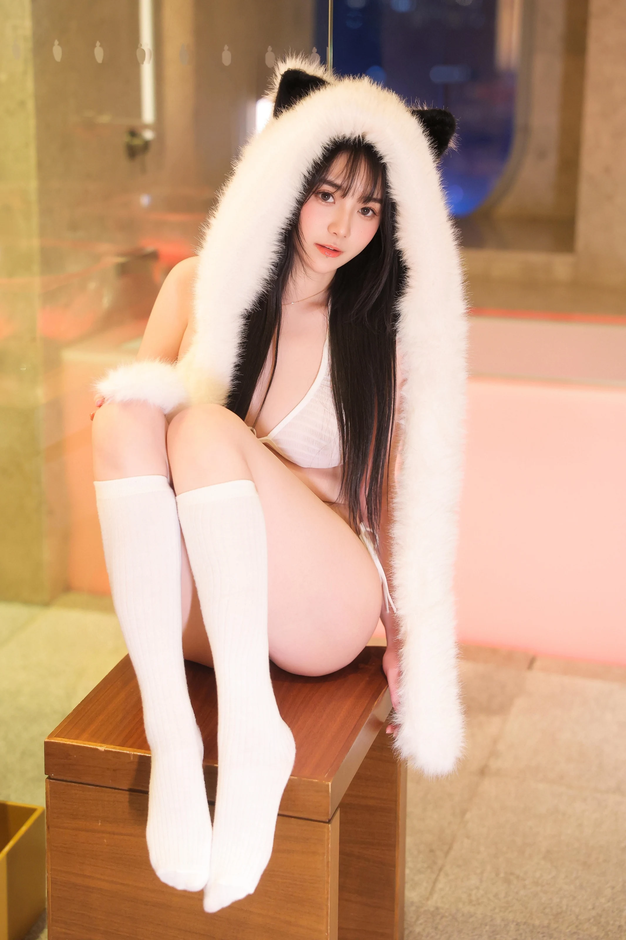  XiuRen 内购版 No.10302 软情 白色小猫咪 [60P]第1张