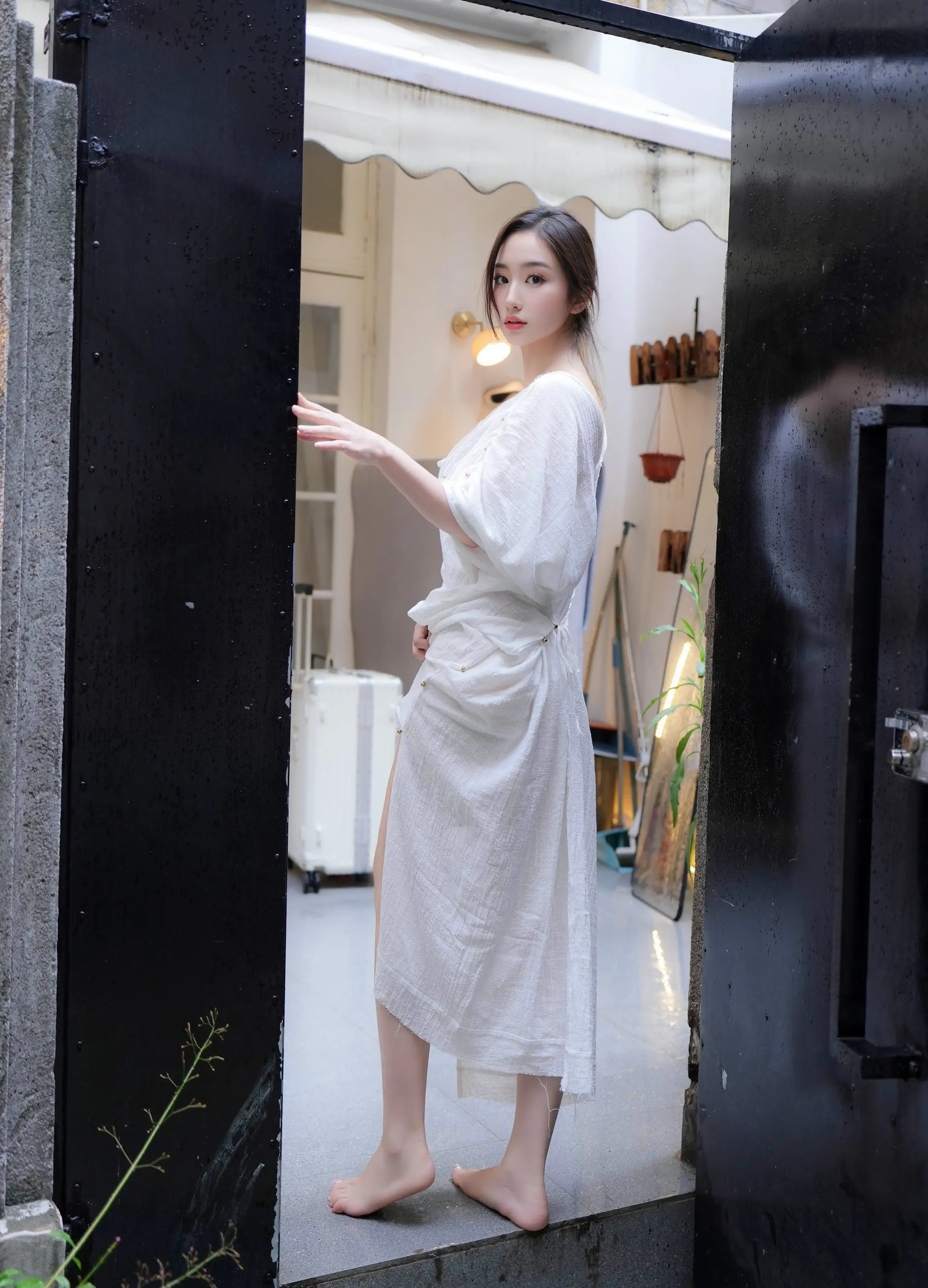  XiuRen 内购版 No.10603 楠芝 身着白色长裙的美女画家 [78P]第18张