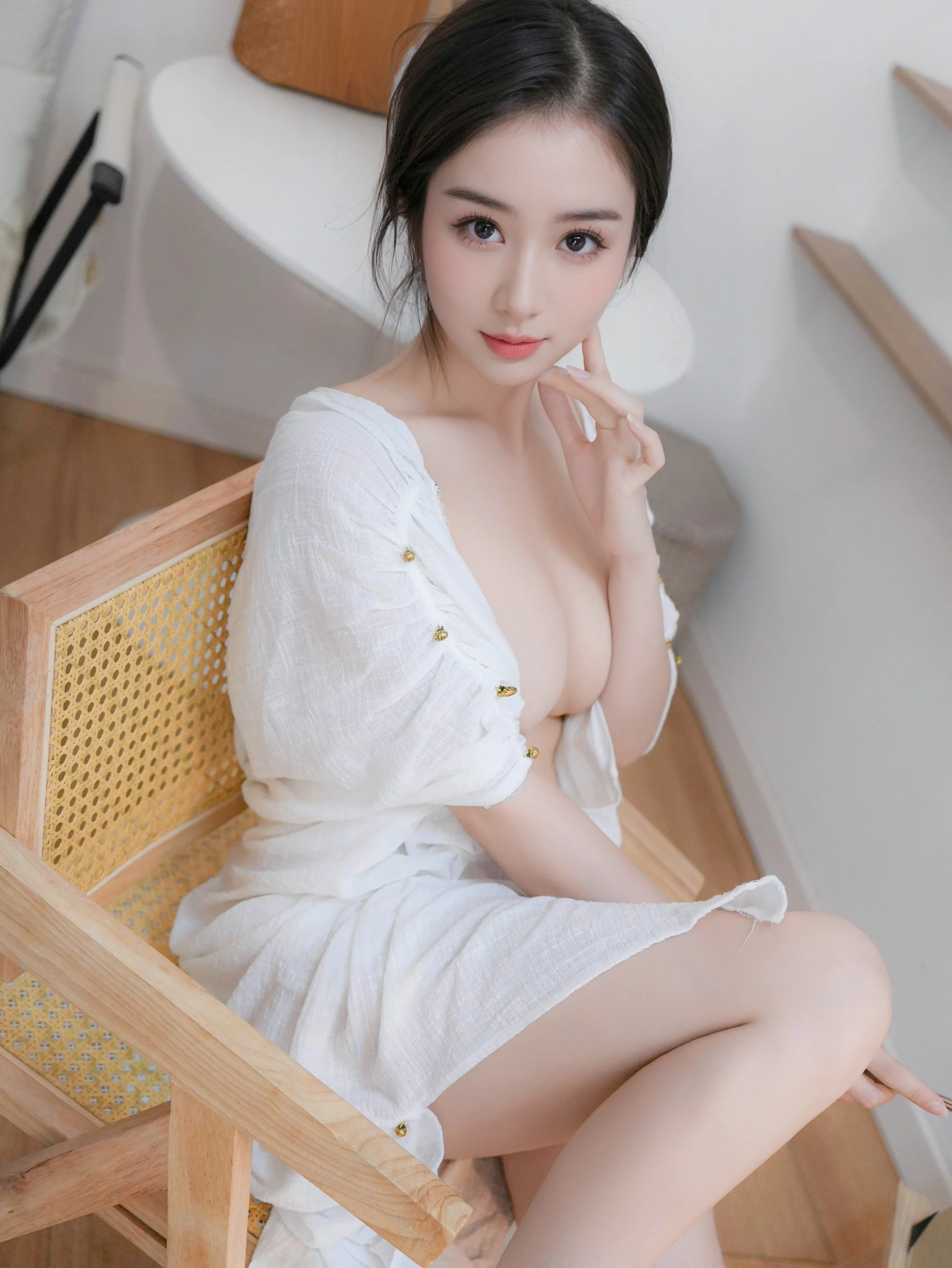 XiuRen 内购版 No.10603 楠芝 身着白色长裙的美女画家 [78P]第23张